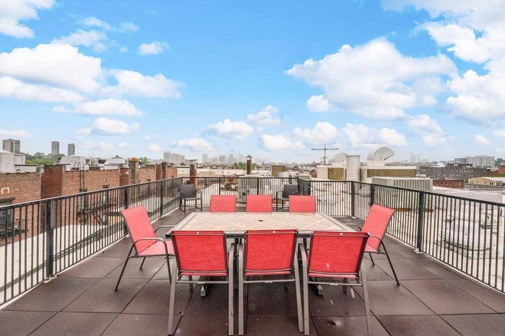 1115 WILLOW AVE Unit: 213