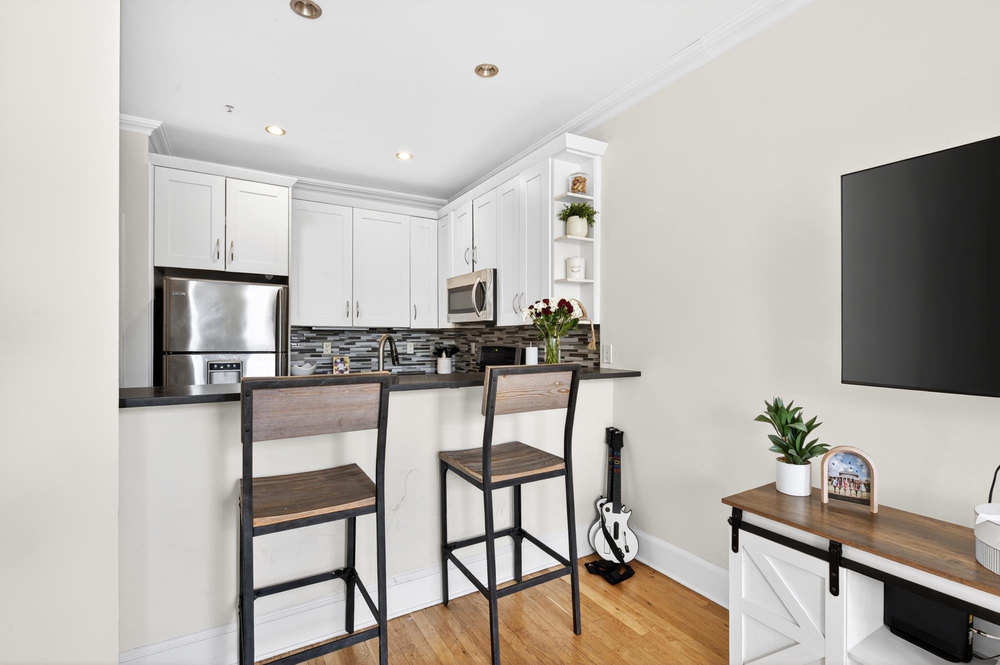 1115 WILLOW AVE Unit: 213