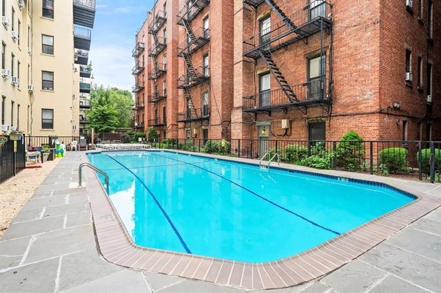 1115 WILLOW AVE Unit: 213