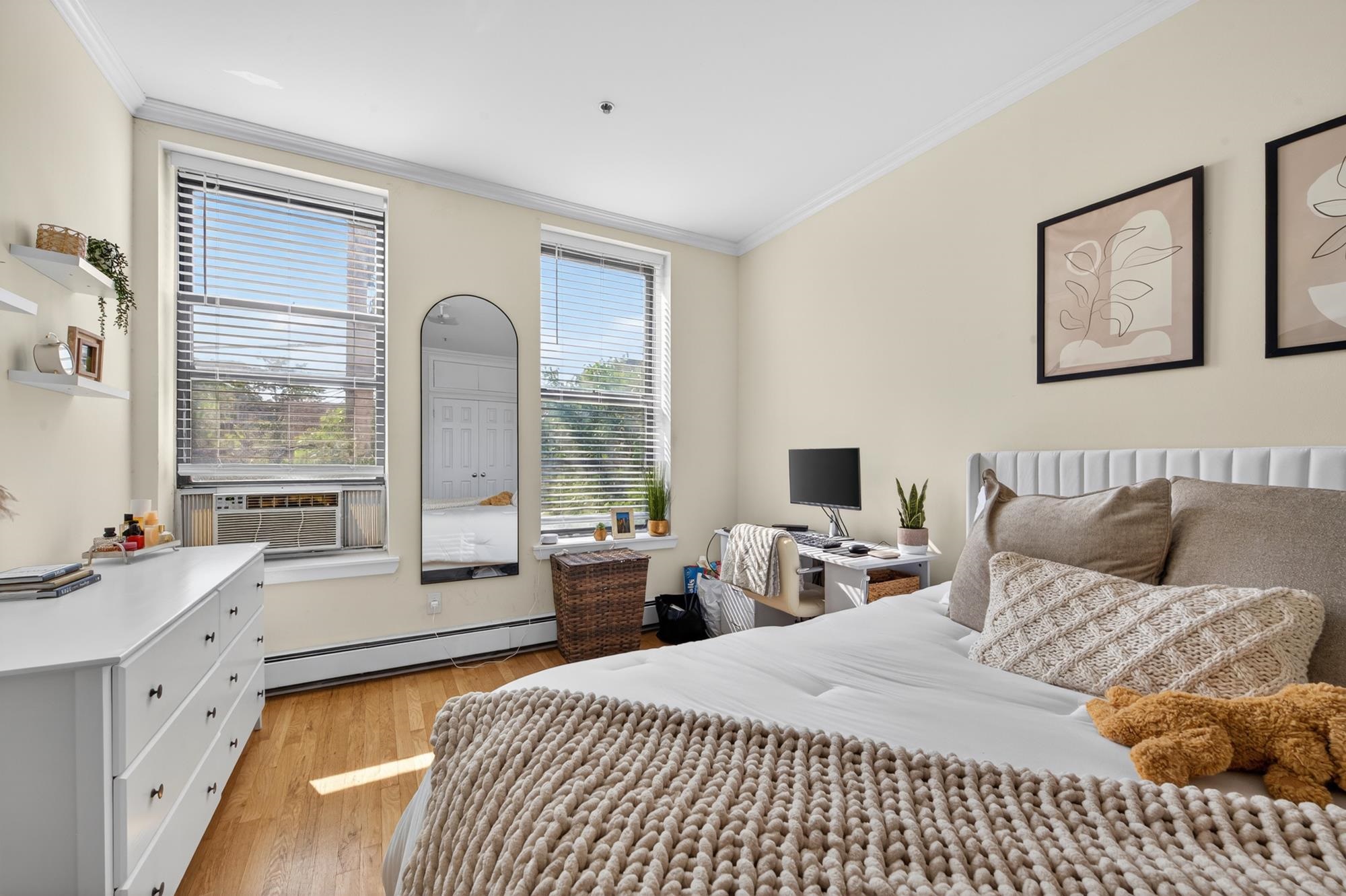 1115 WILLOW AVE Unit: 213