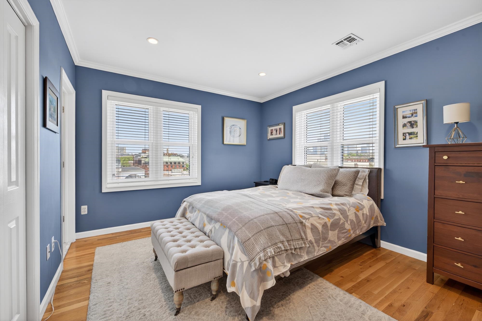 536 GRAND ST Unit: 604