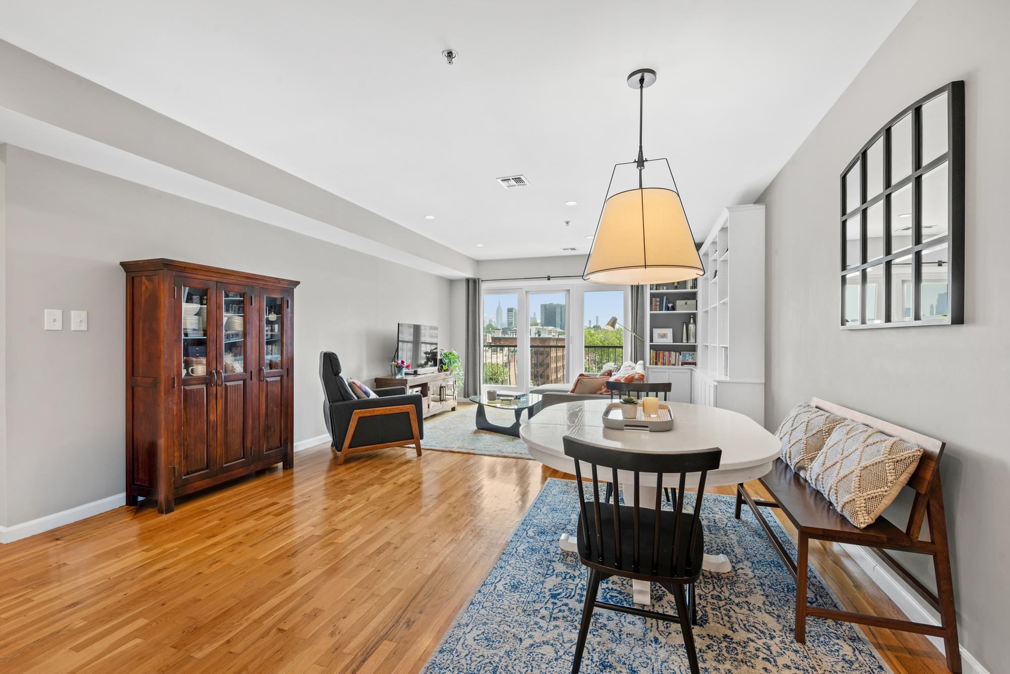 536 GRAND ST Unit: 604