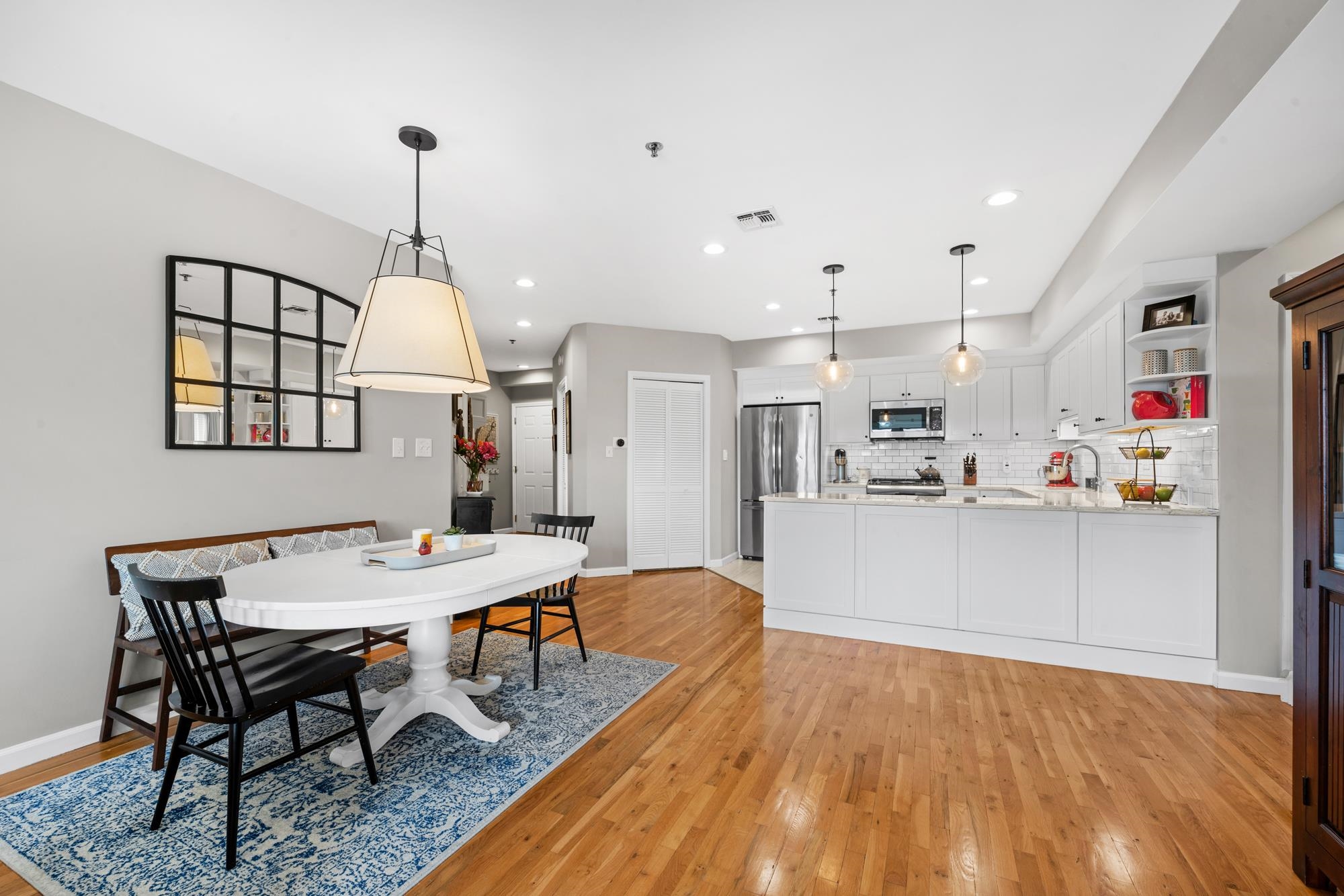 536 GRAND ST Unit: 604