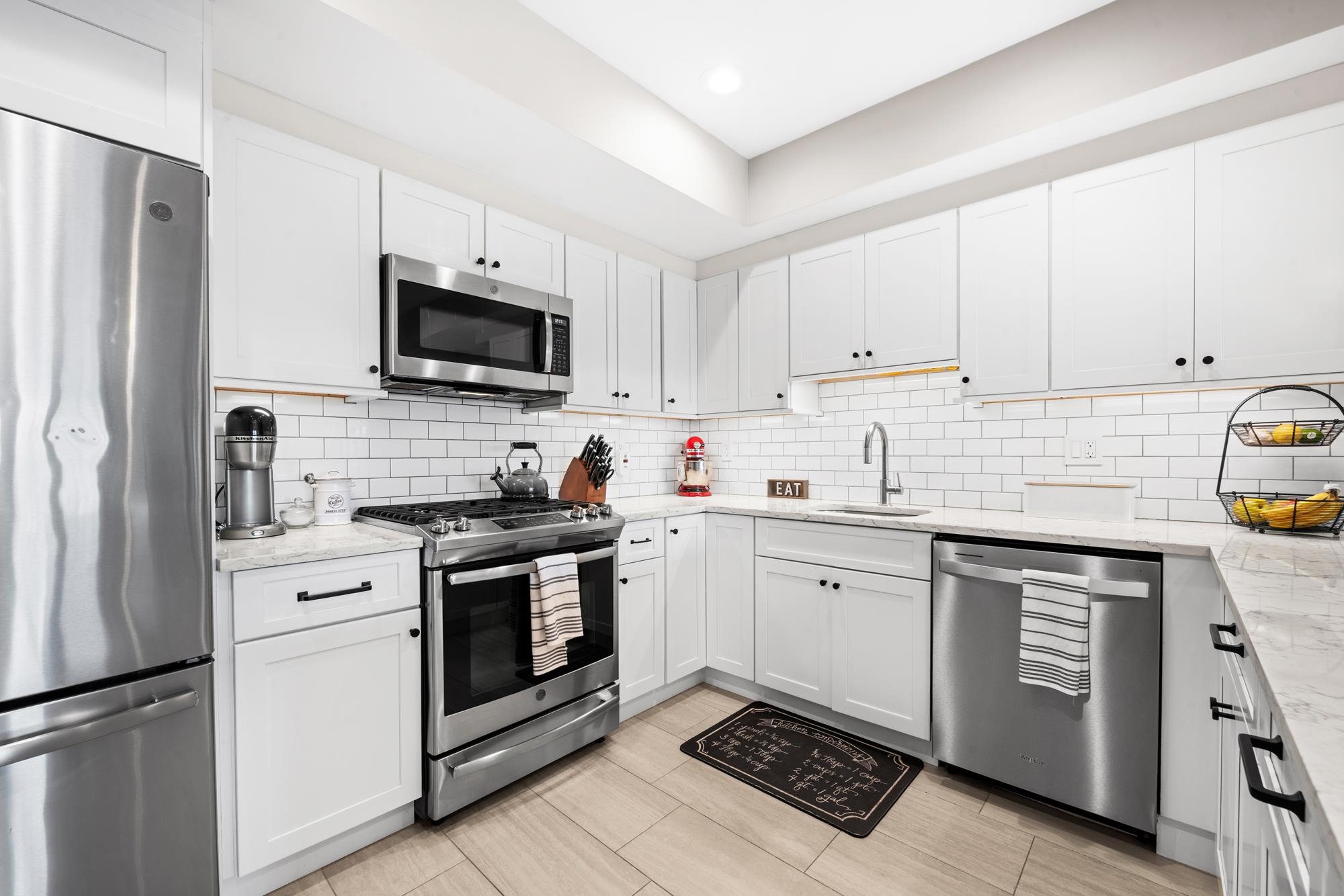 536 GRAND ST Unit: 604