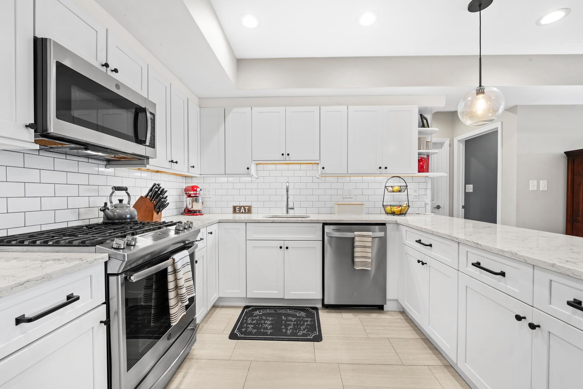 536 GRAND ST Unit: 604