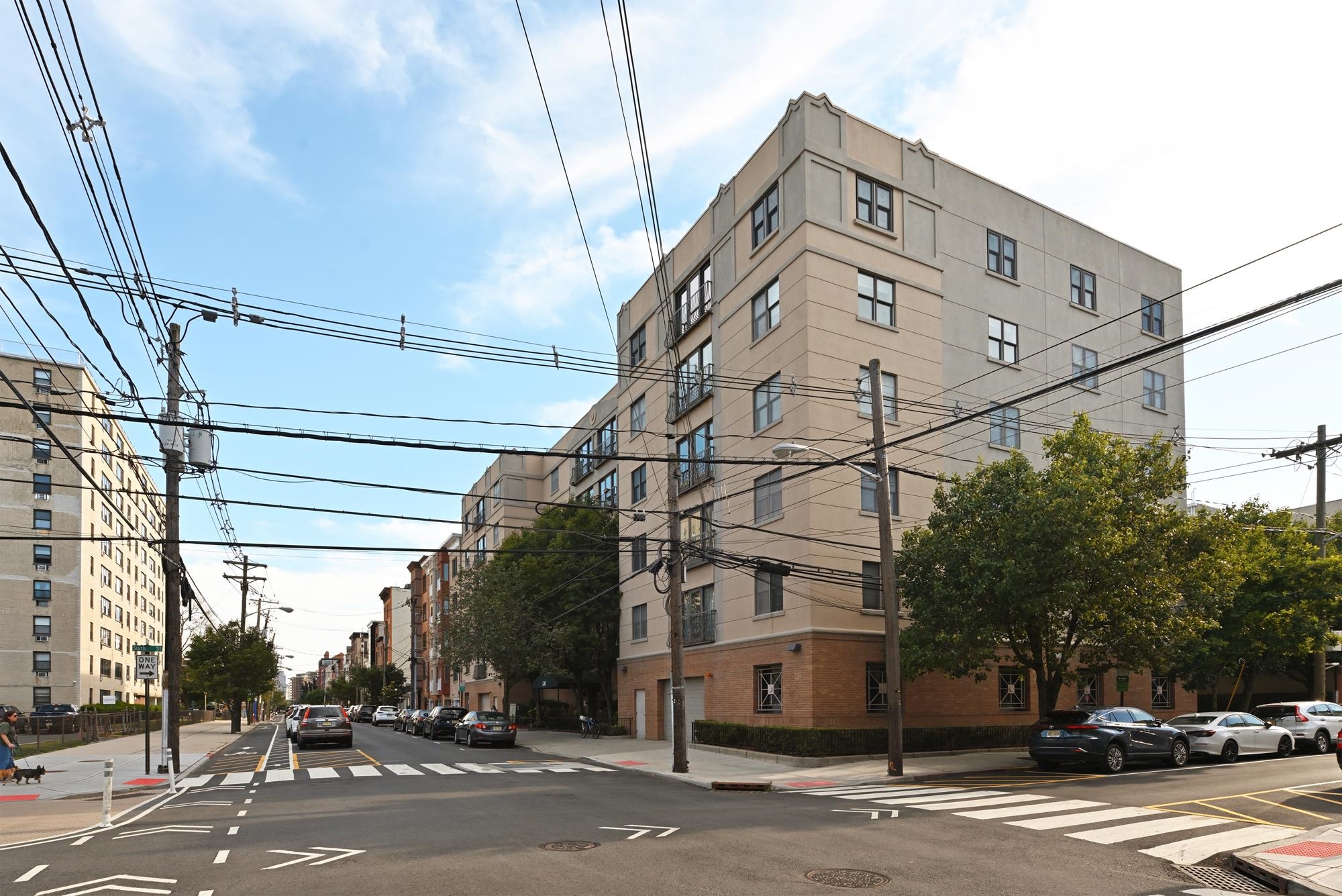 536 GRAND ST Unit: 604