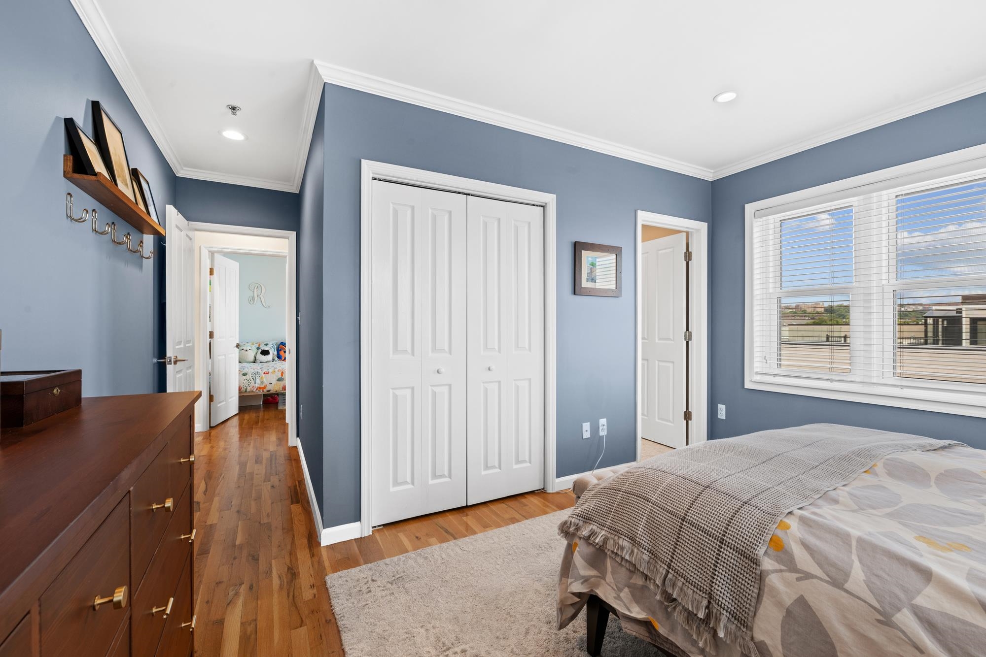 536 GRAND ST Unit: 604