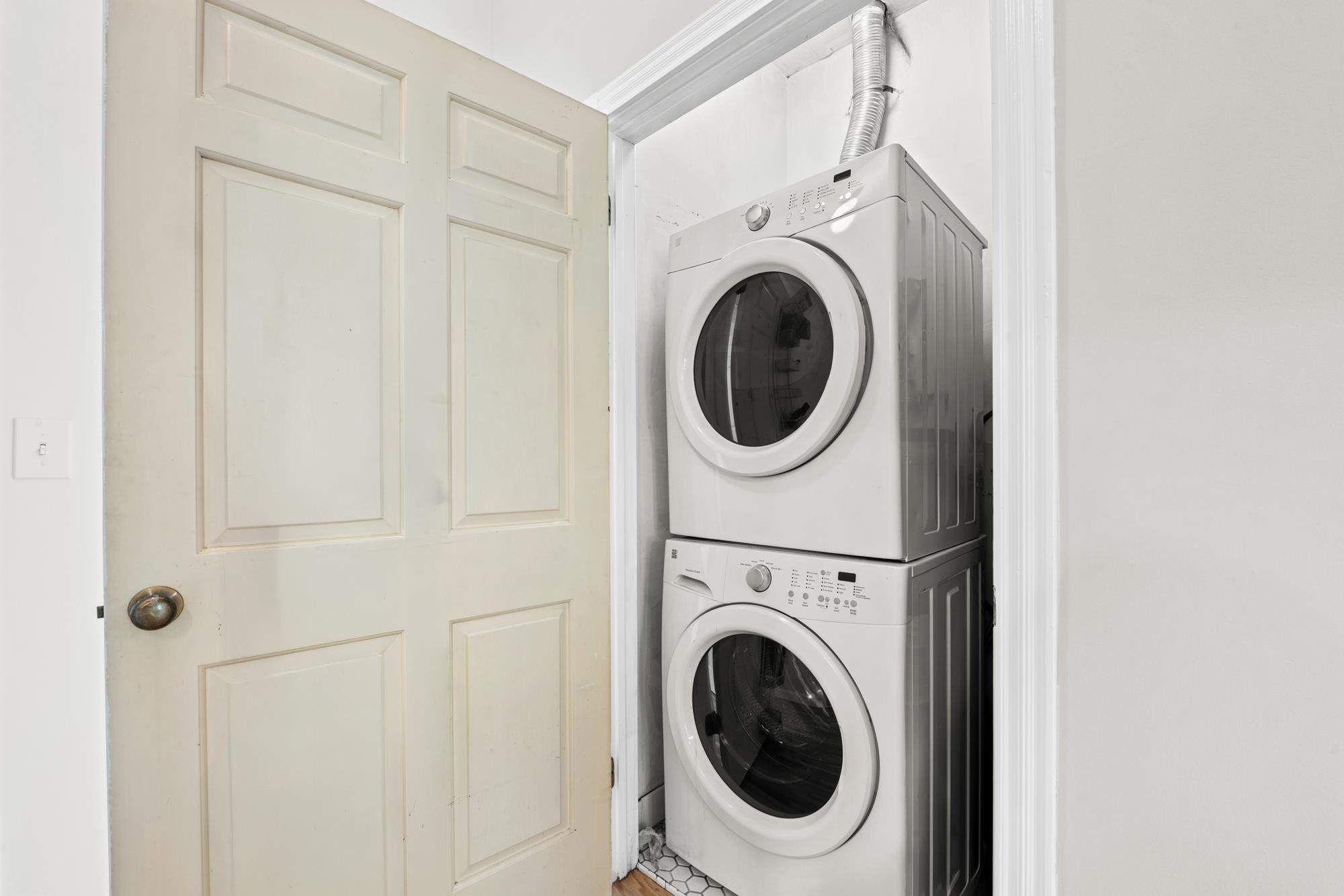 118 WILLOW AVE Unit: 2