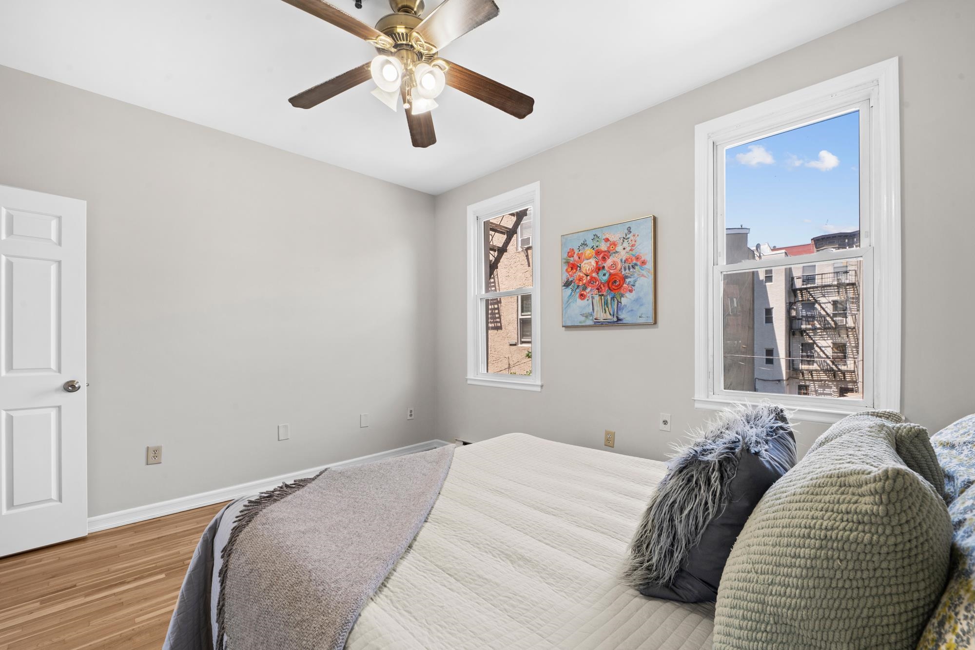 118 WILLOW AVE Unit: 2