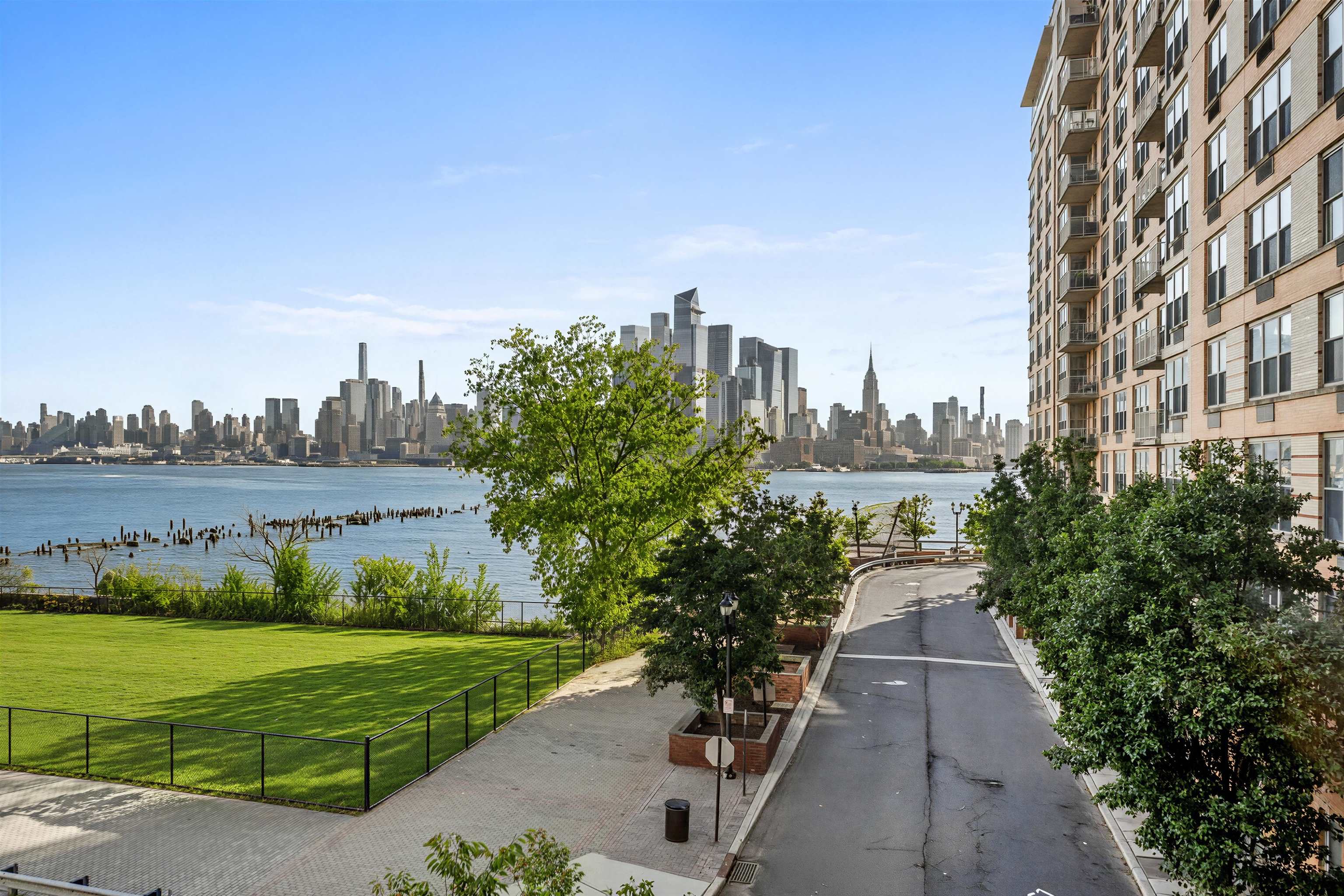 1425 Hudson St Unit 3l Hoboken NJ