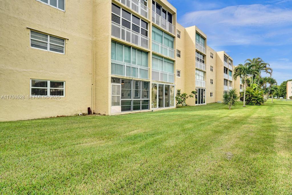 205 SE 11th Terrace 203