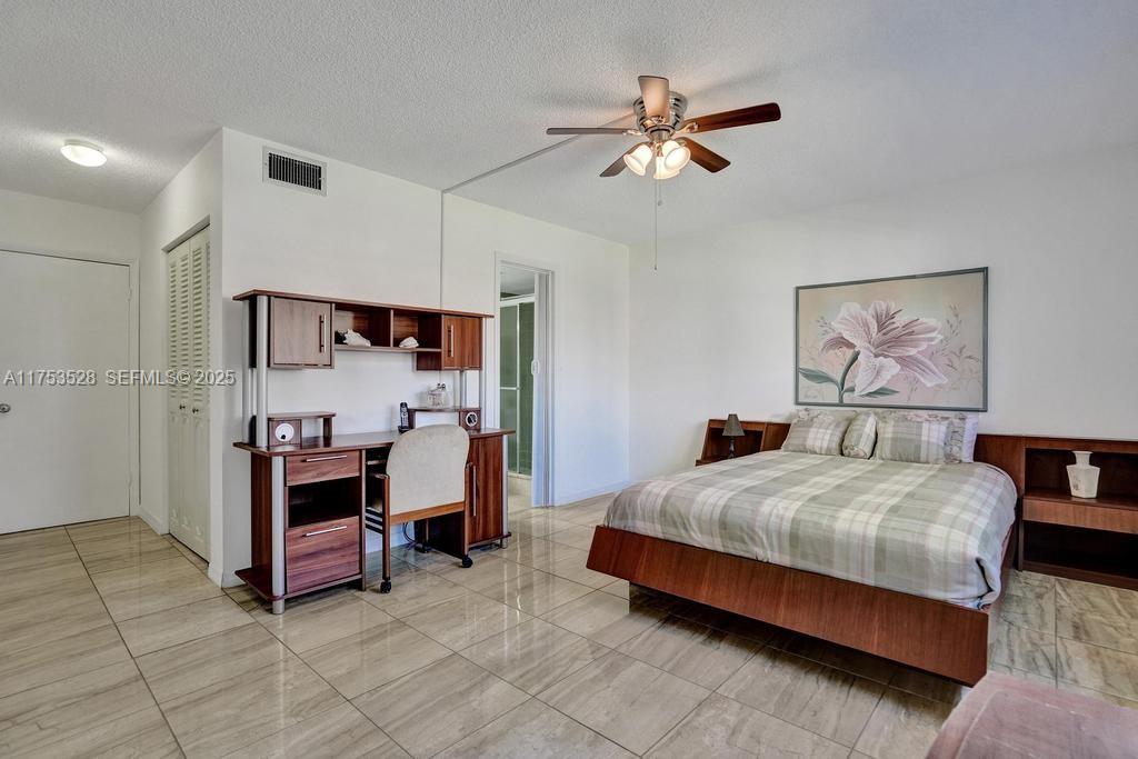 205 SE 11th Terrace 203