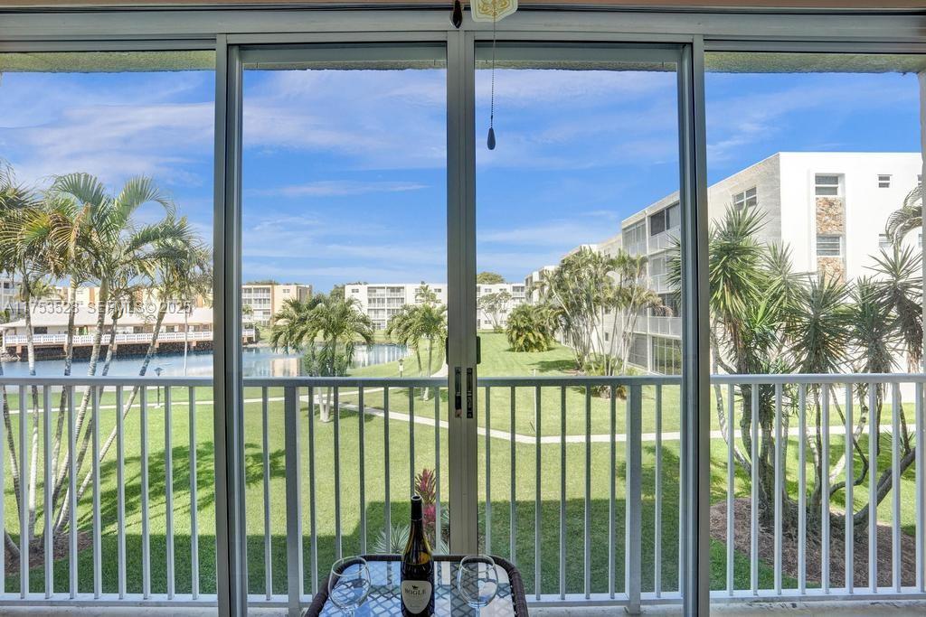 205 SE 11th Terrace 203
