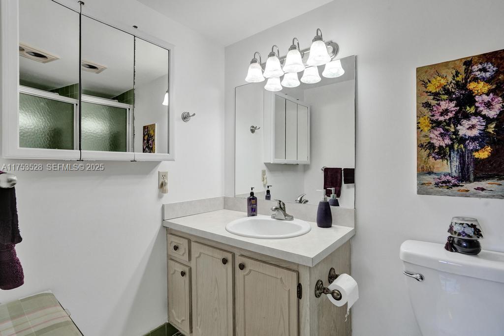 205 SE 11th Terrace 203