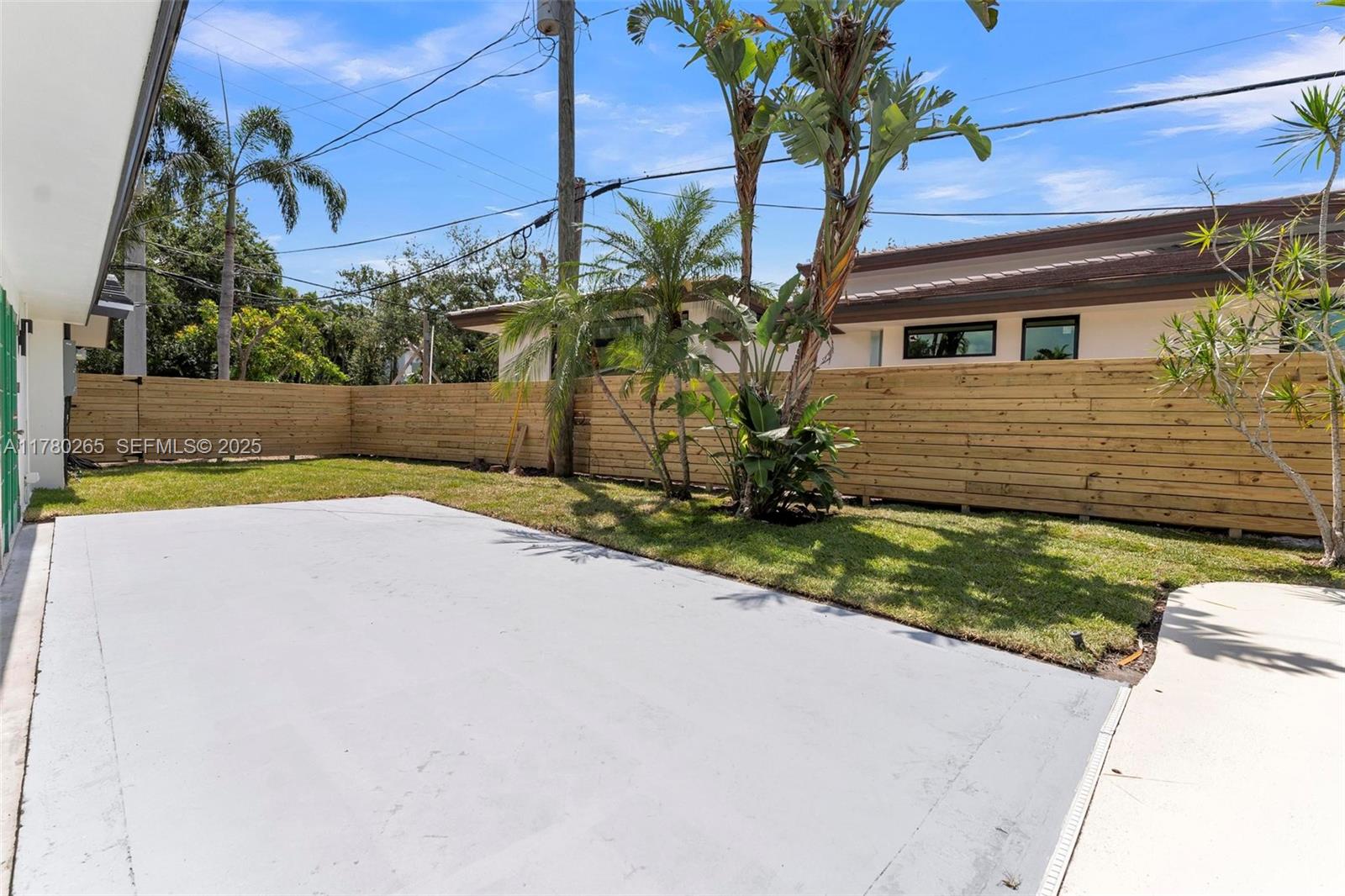 2272 NE 31st Street