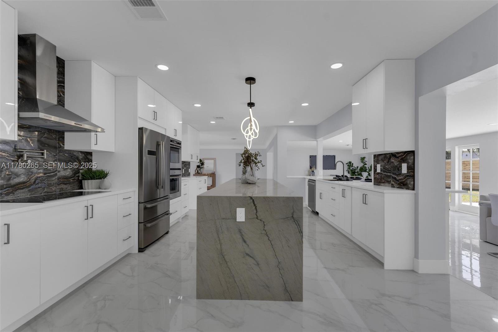 2272 NE 31st Street