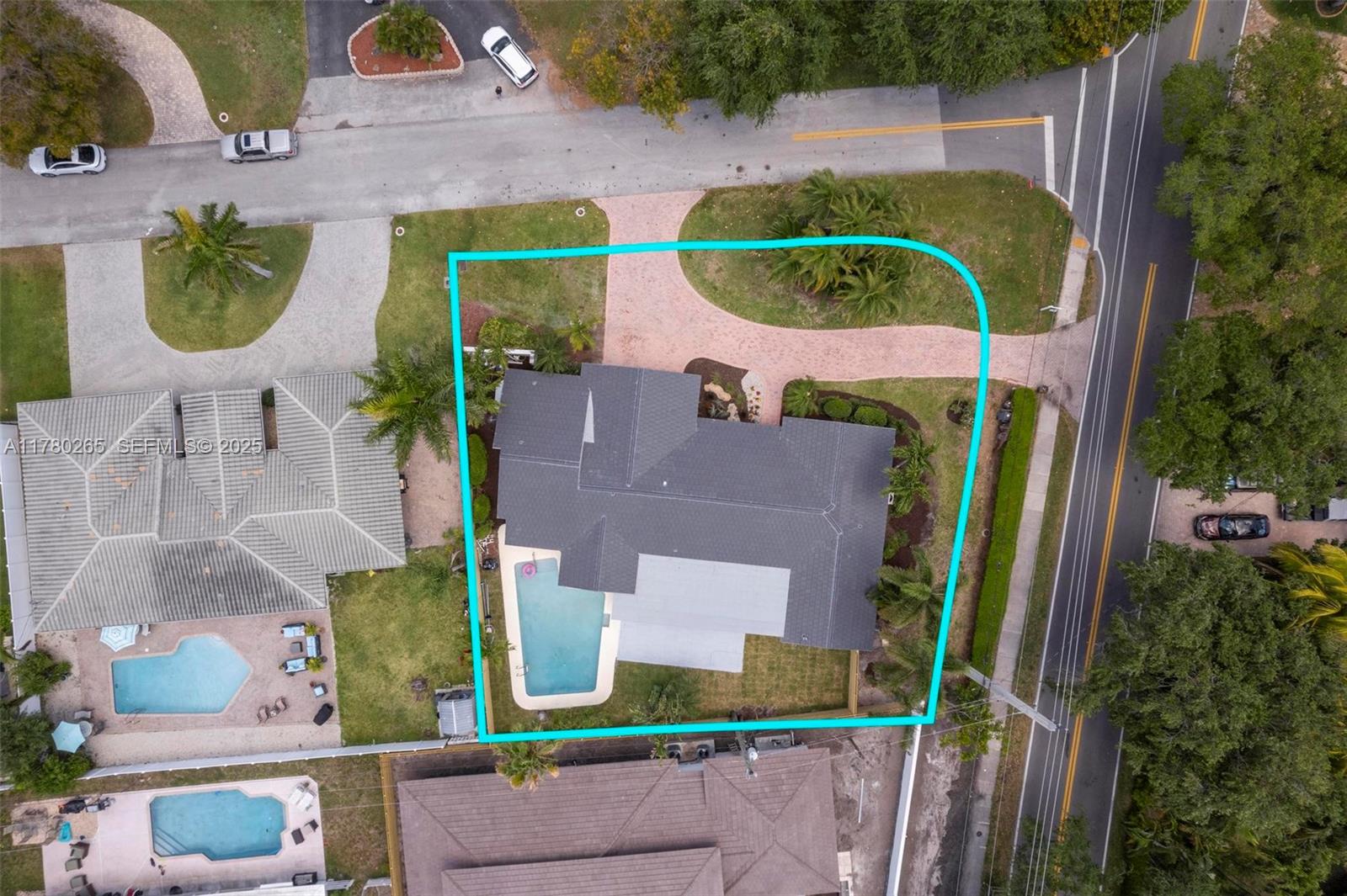 2272 NE 31st Street