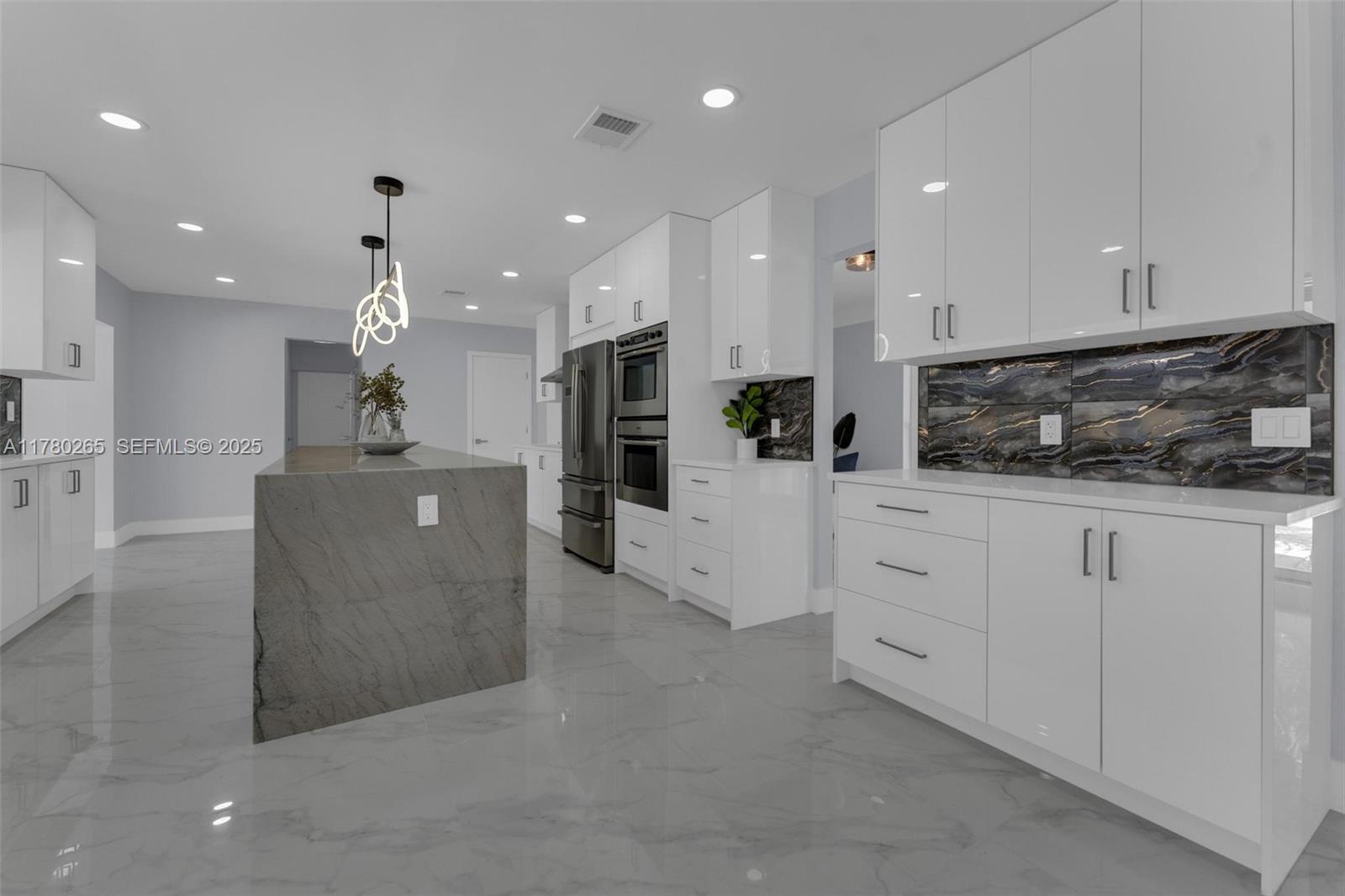 2272 NE 31st Street