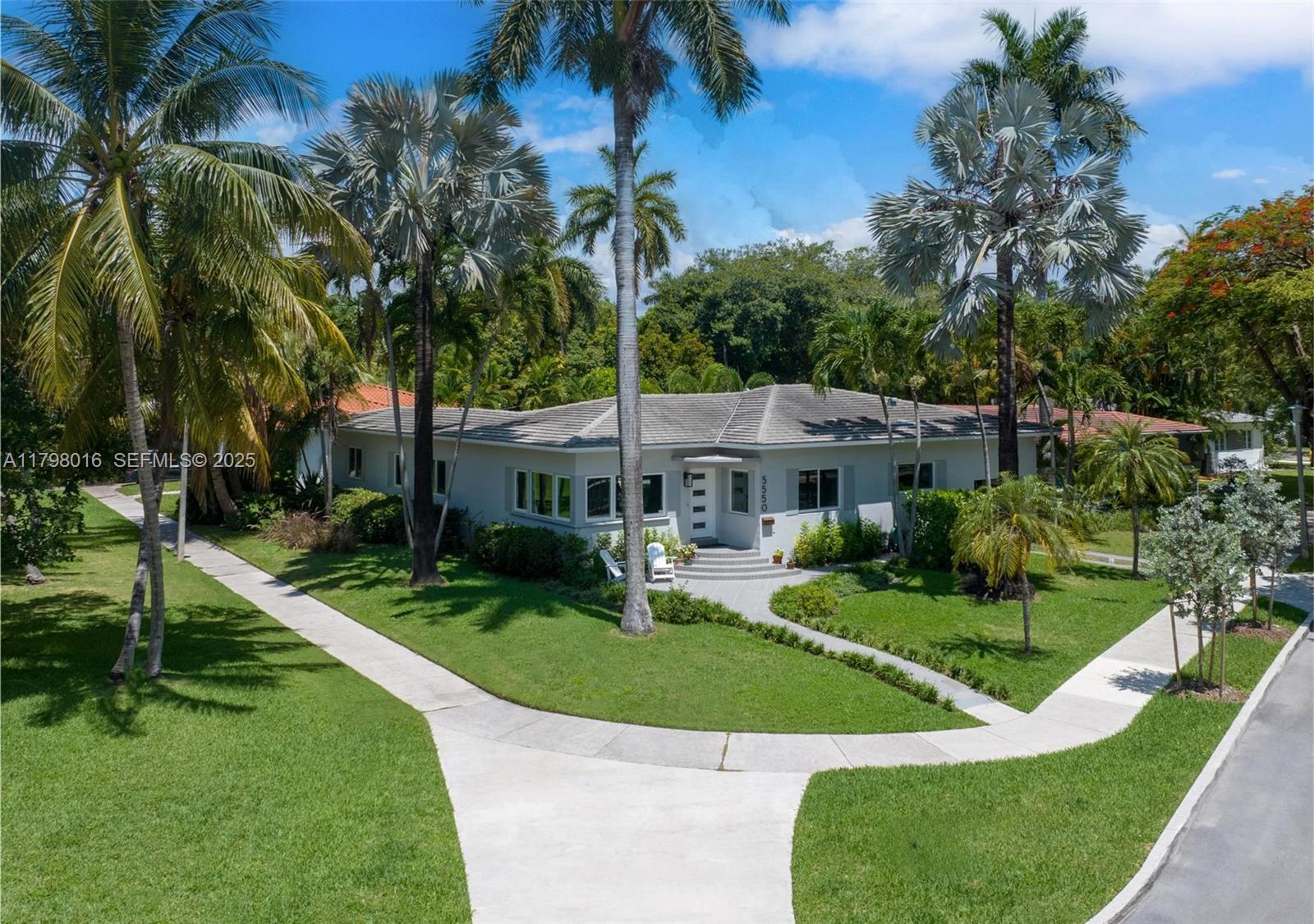 5550 N Bayshore Drive