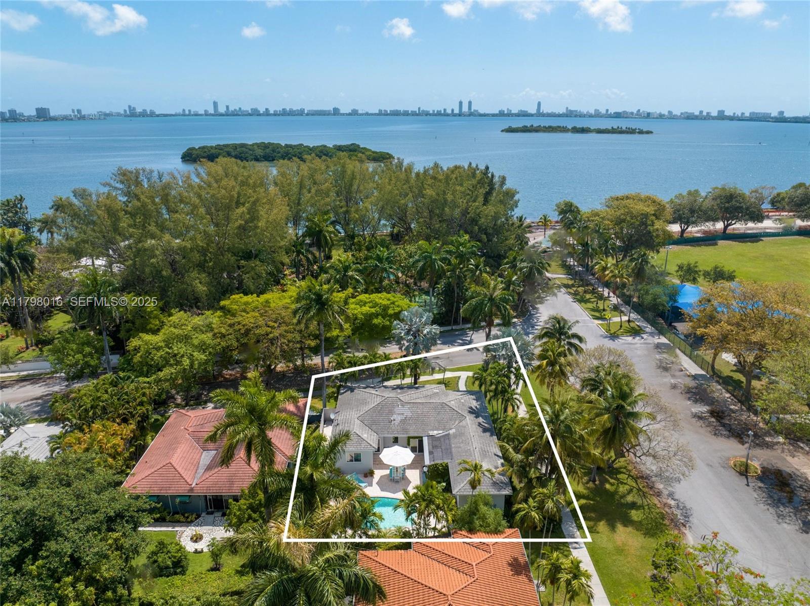 5550 N Bayshore Drive
