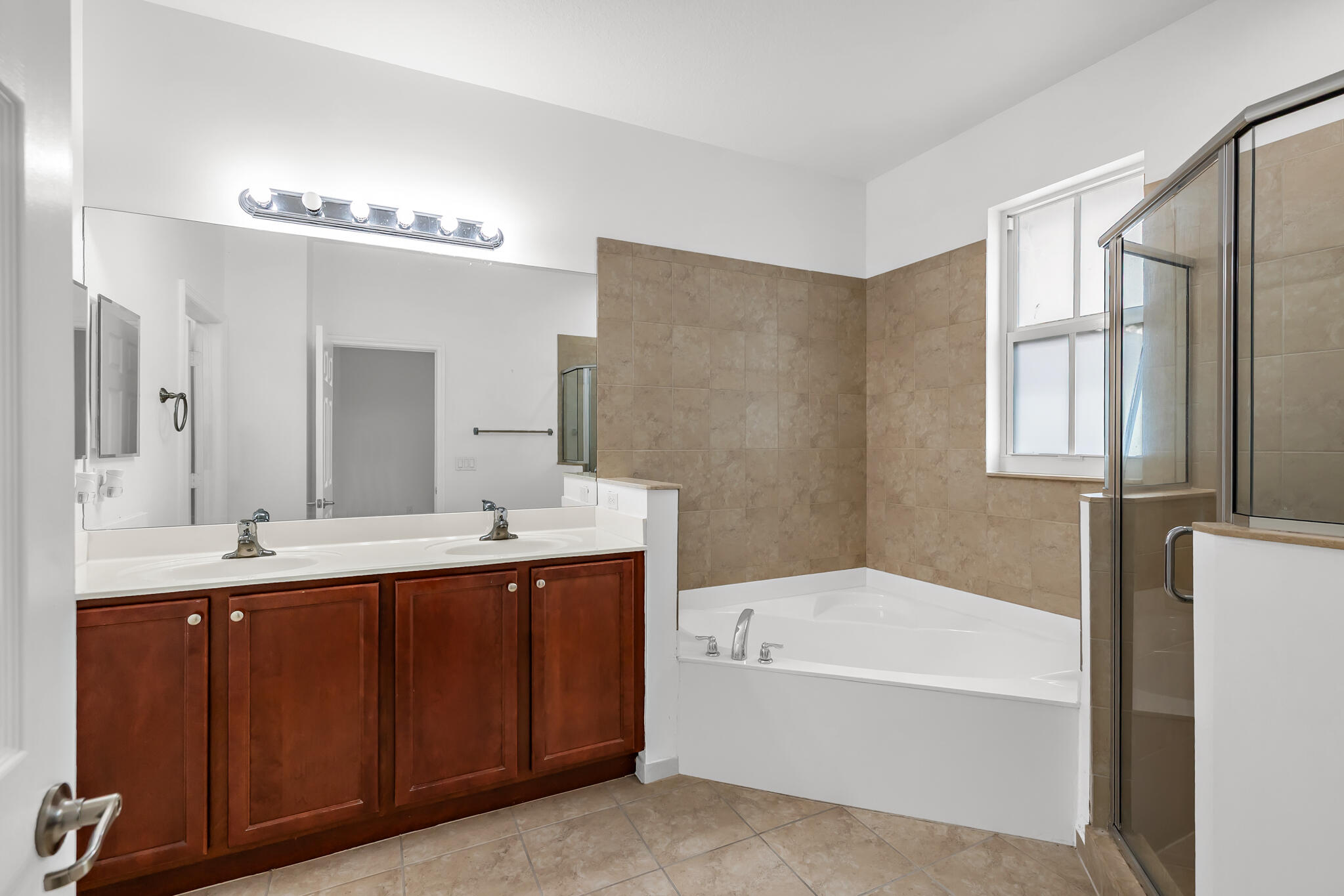 4826 Acadian Trail