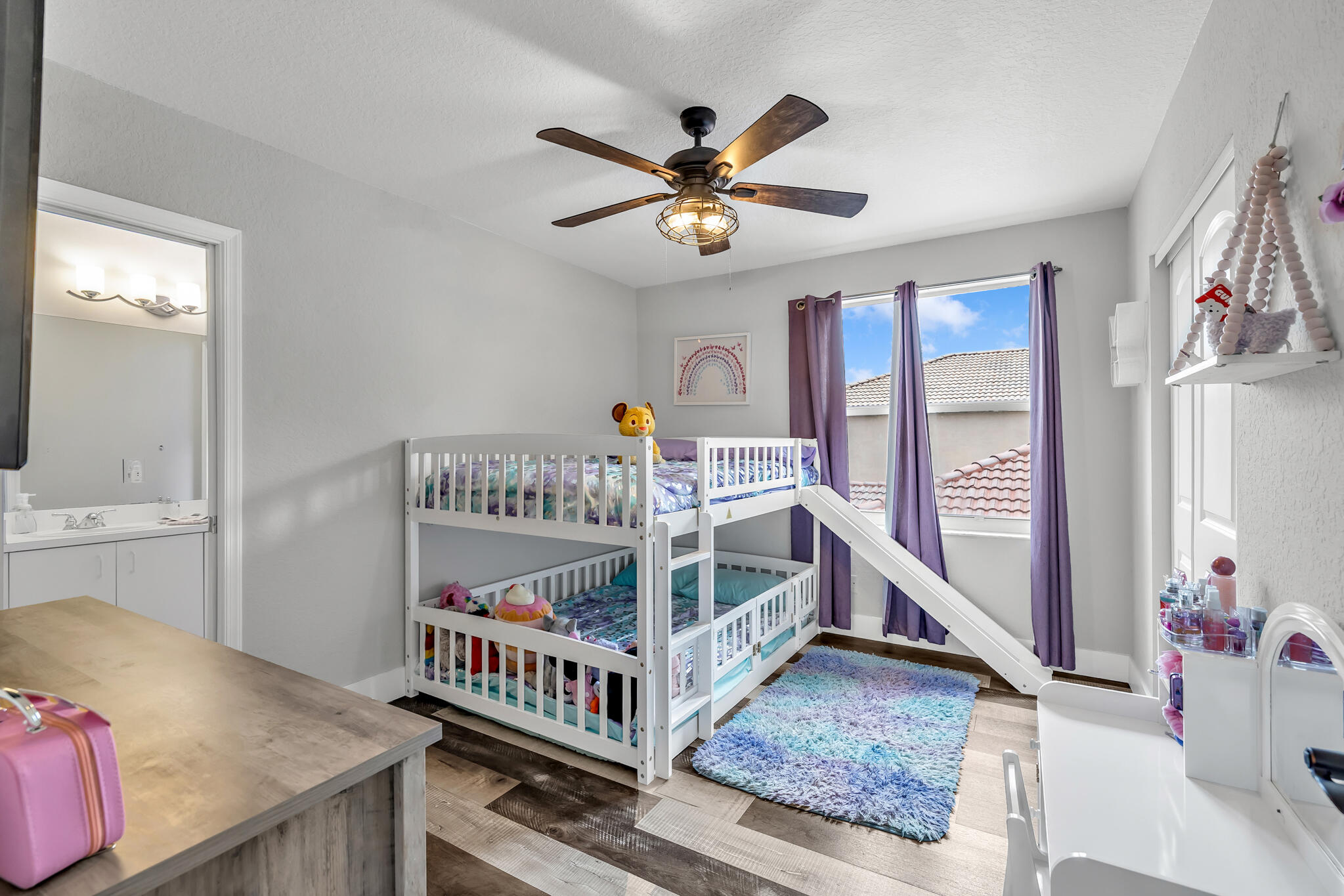4907 Pelican Manor