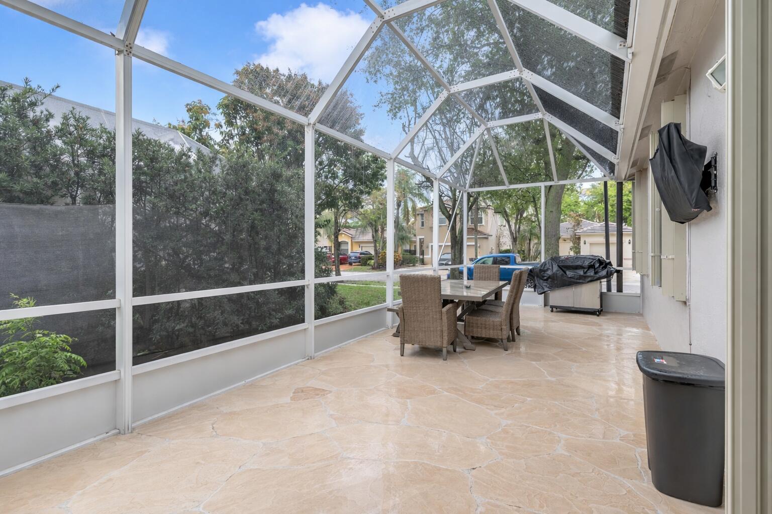 4907 Pelican Manor