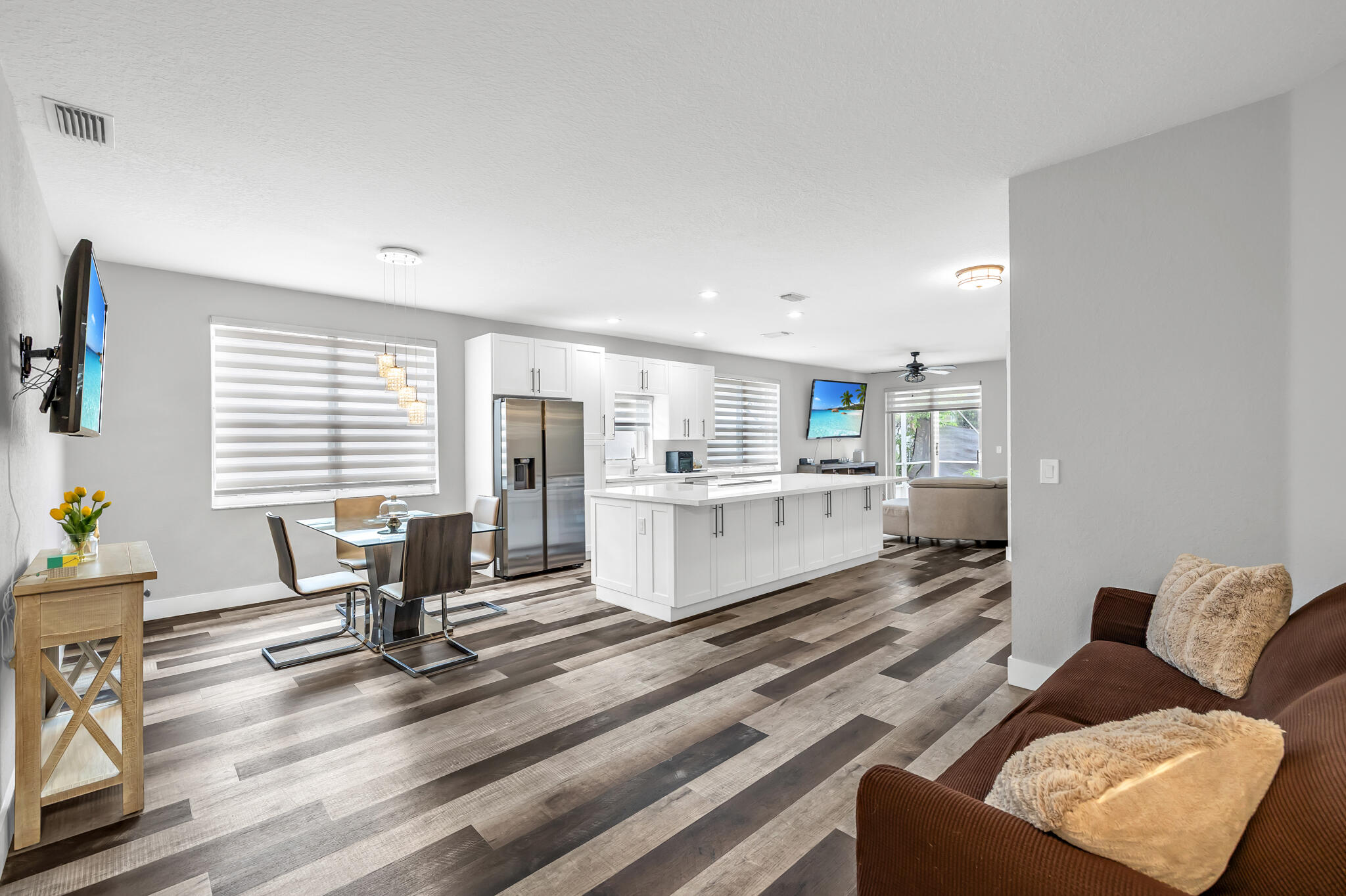 4907 Pelican Manor