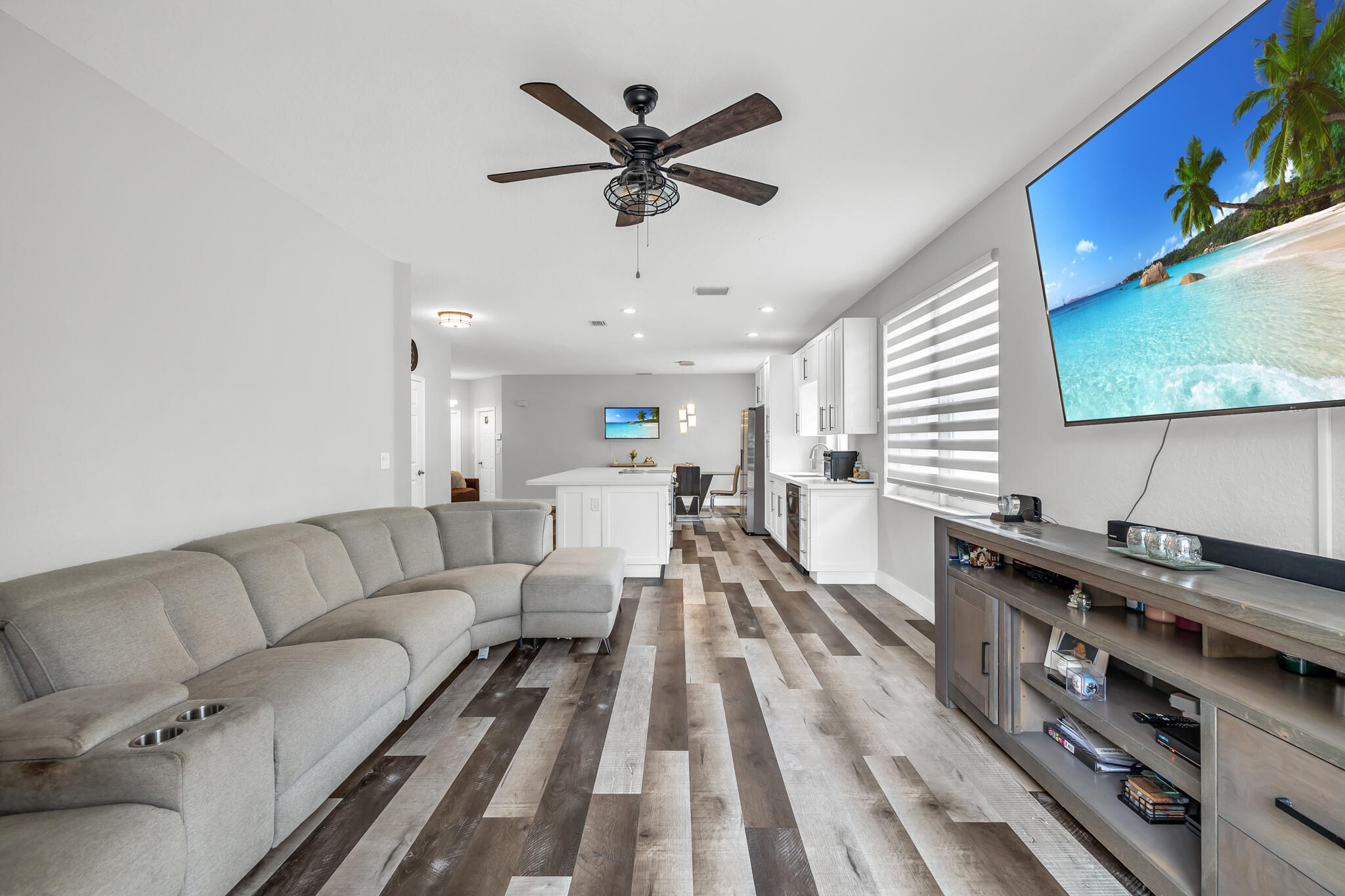 4907 Pelican Manor