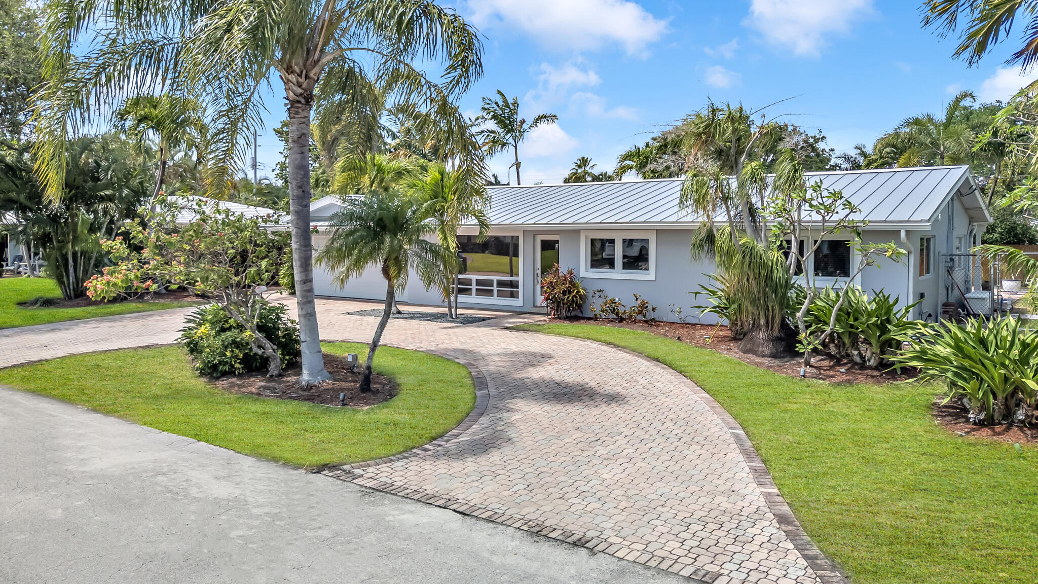 2241 NE 33rd Street
