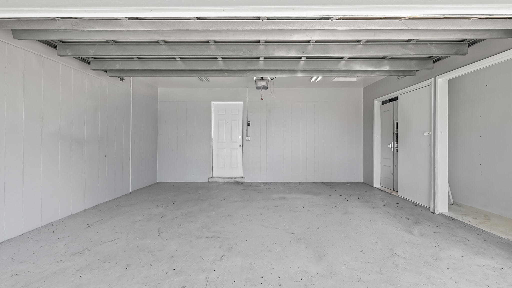 2241 NE 33rd Street