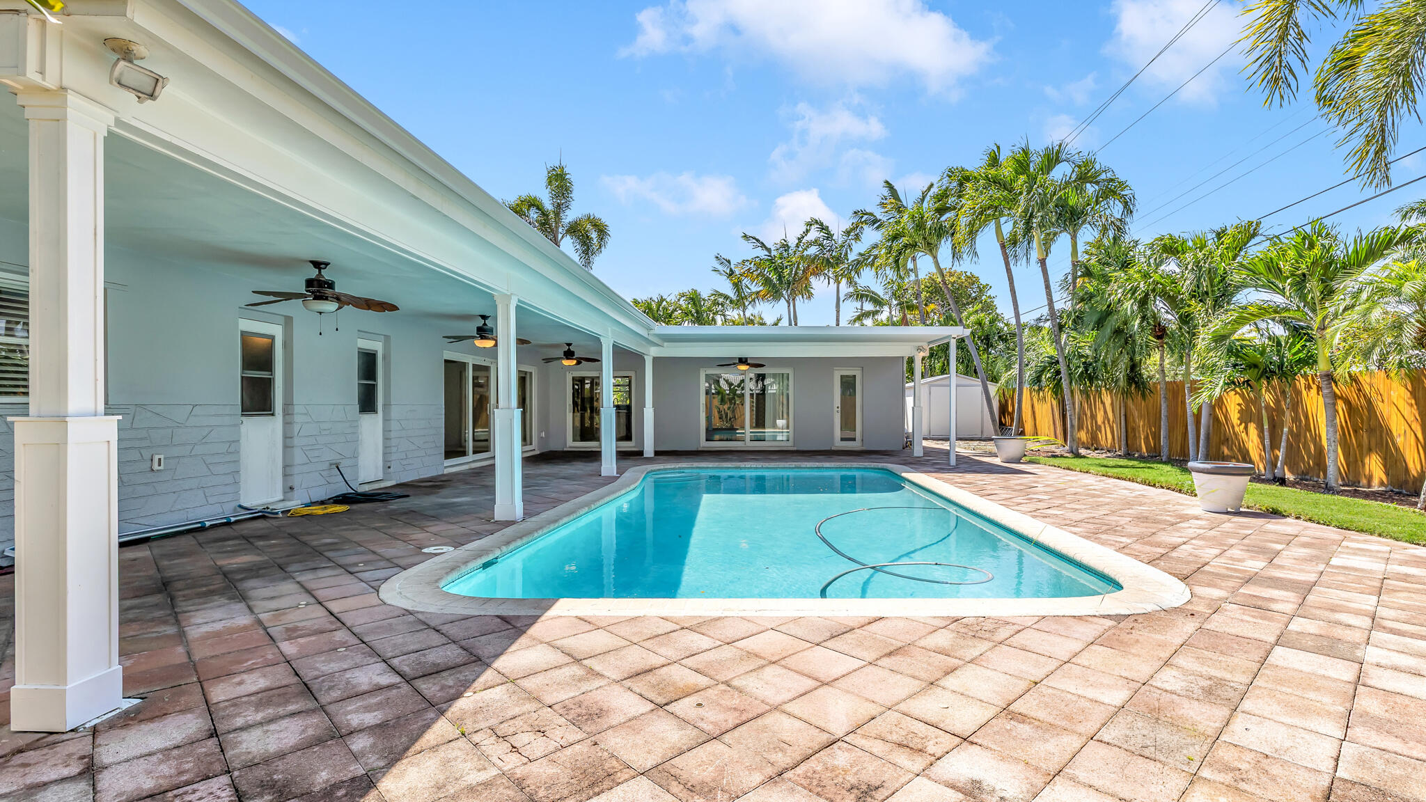 2241 NE 33rd Street