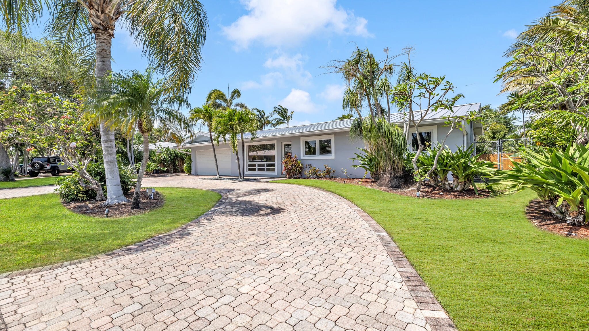 2241 NE 33rd Street