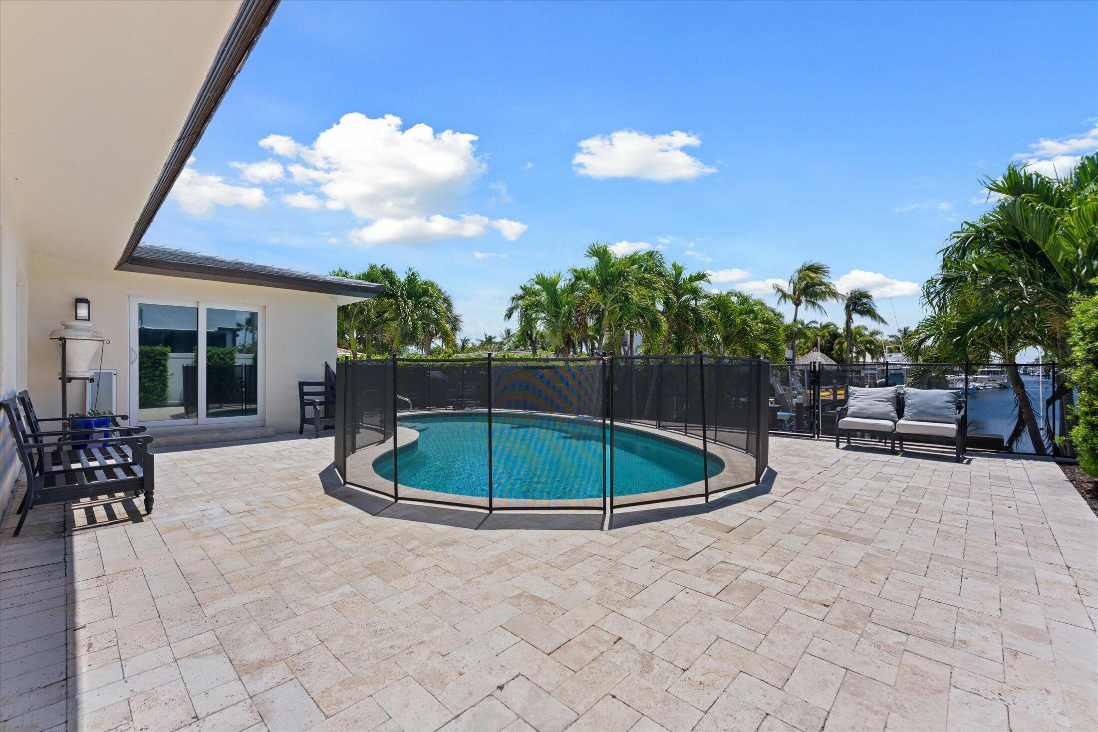 2948 NE 35th Court