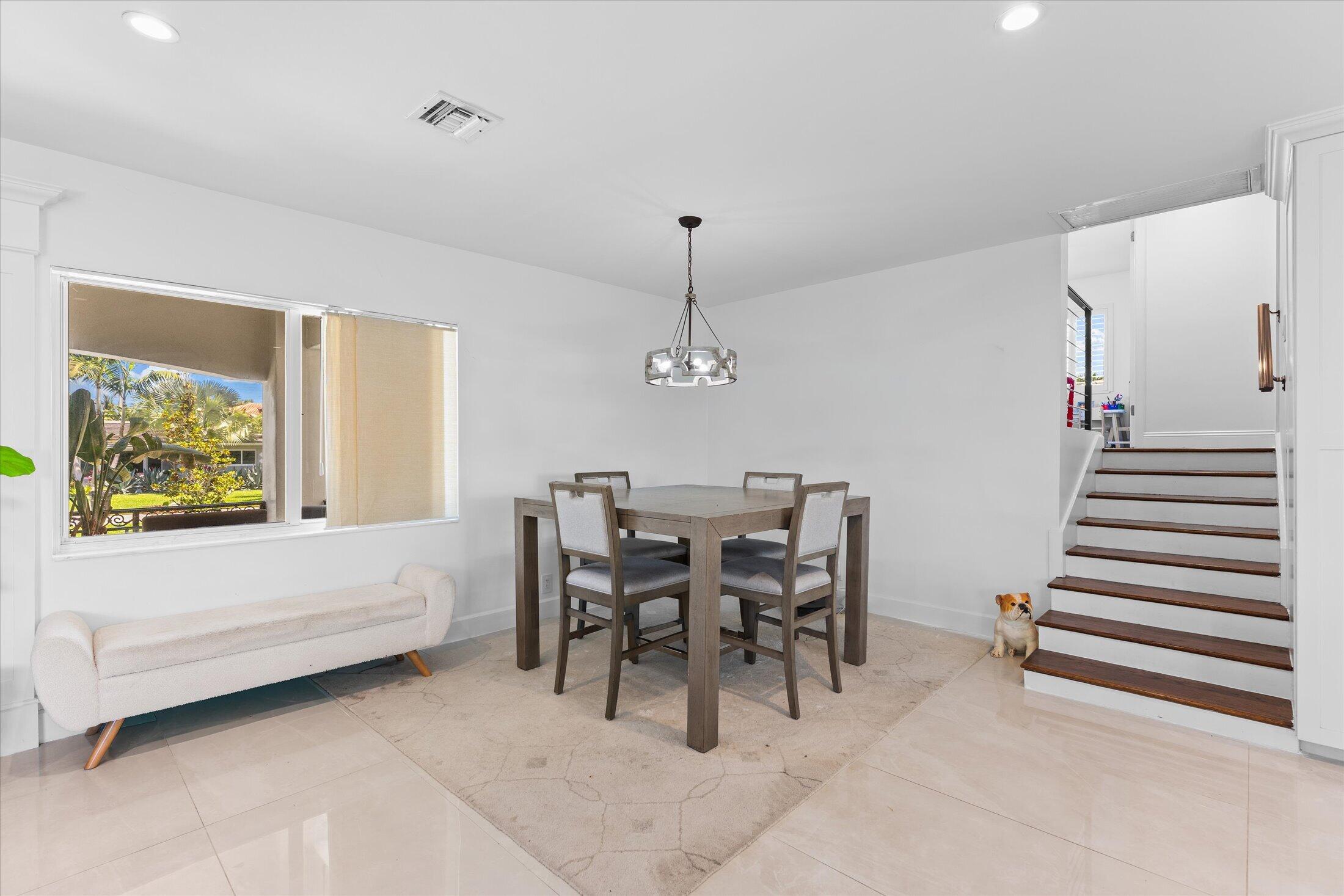 2948 NE 35th Court