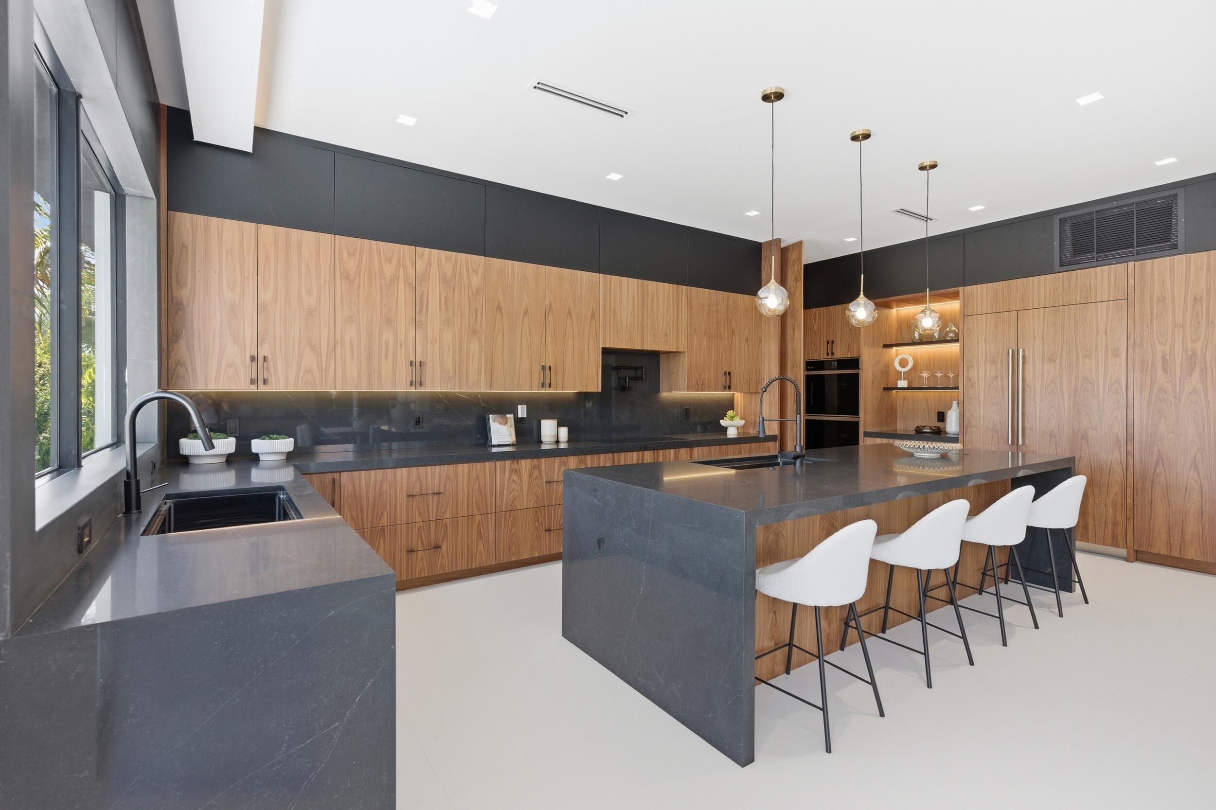 2360 NE 49th Street