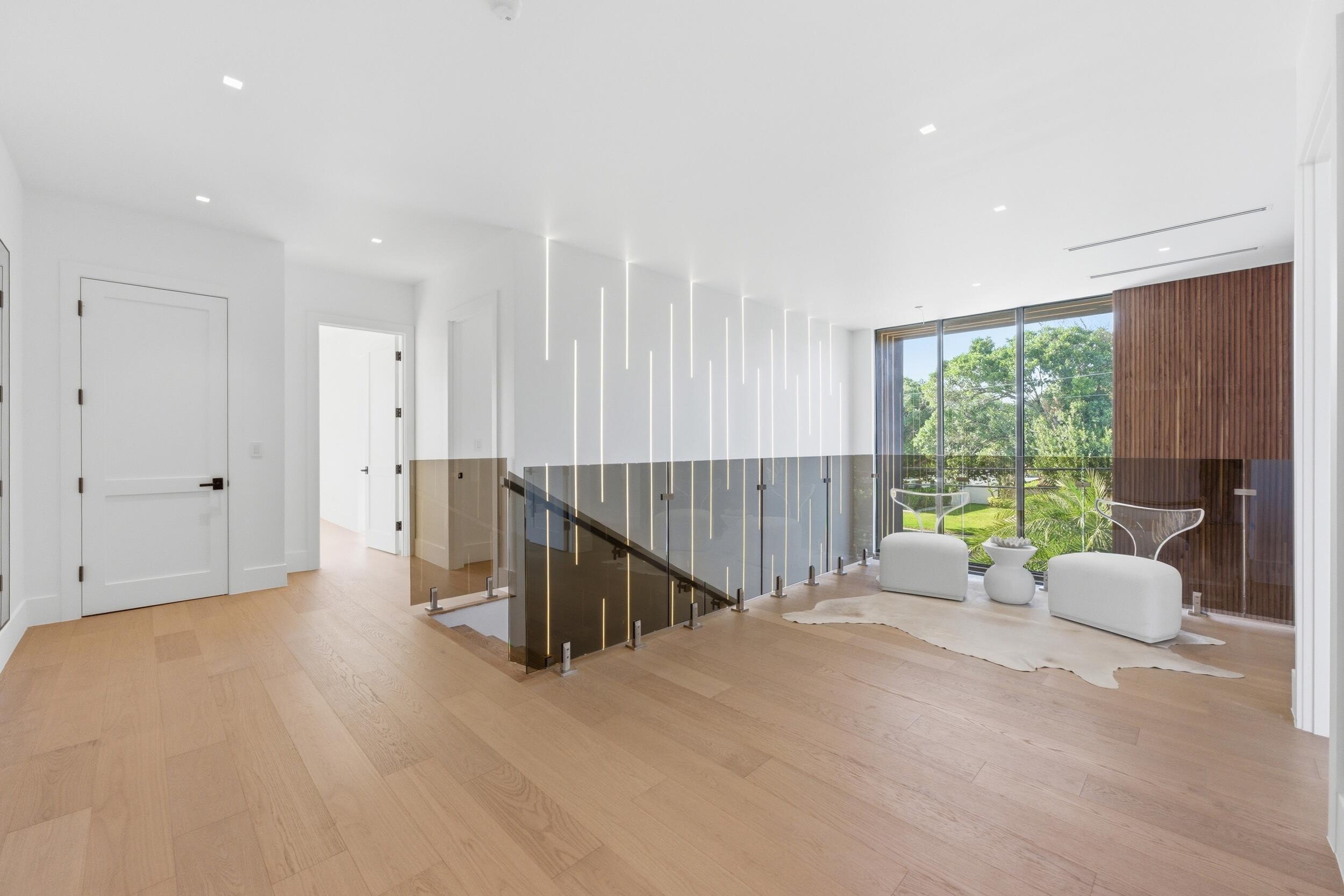 2360 NE 49th Street