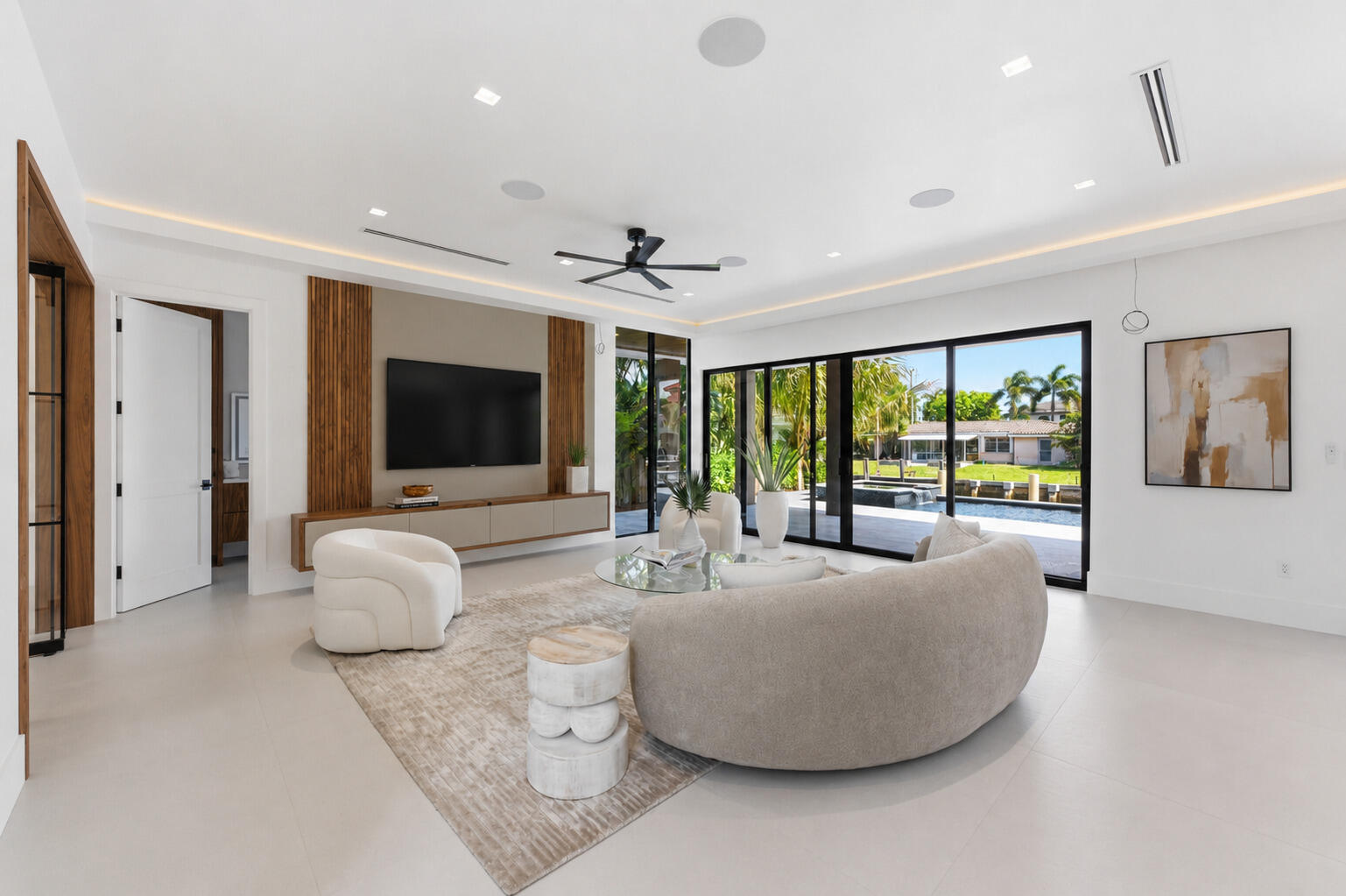 2360 NE 49th Street