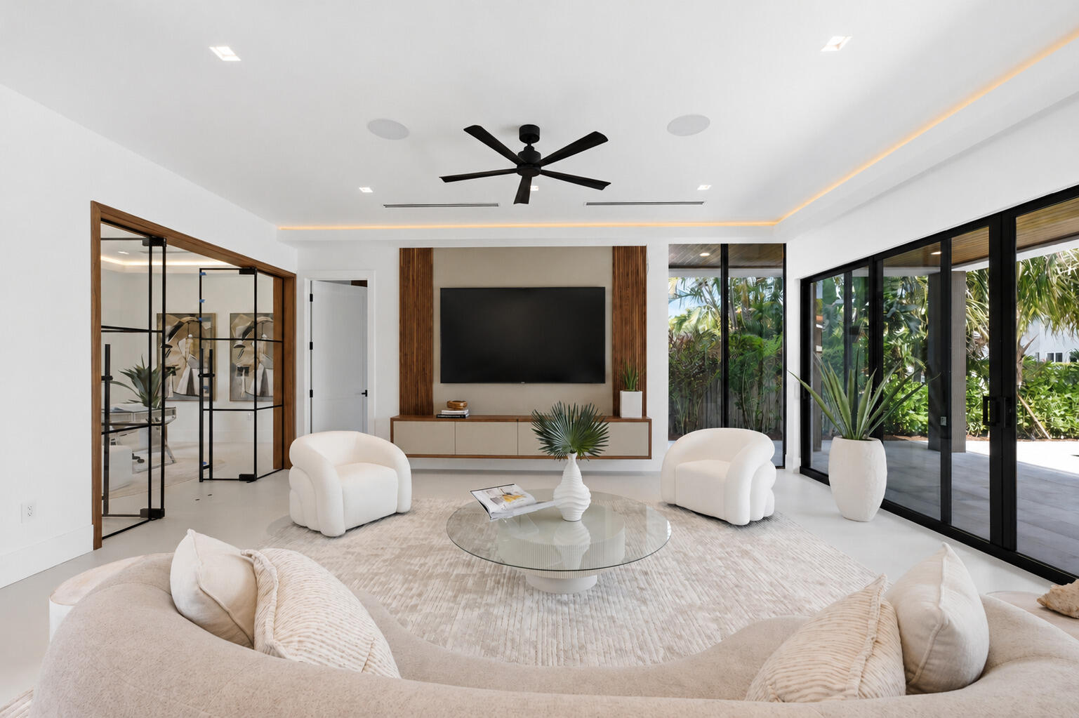2360 NE 49th Street