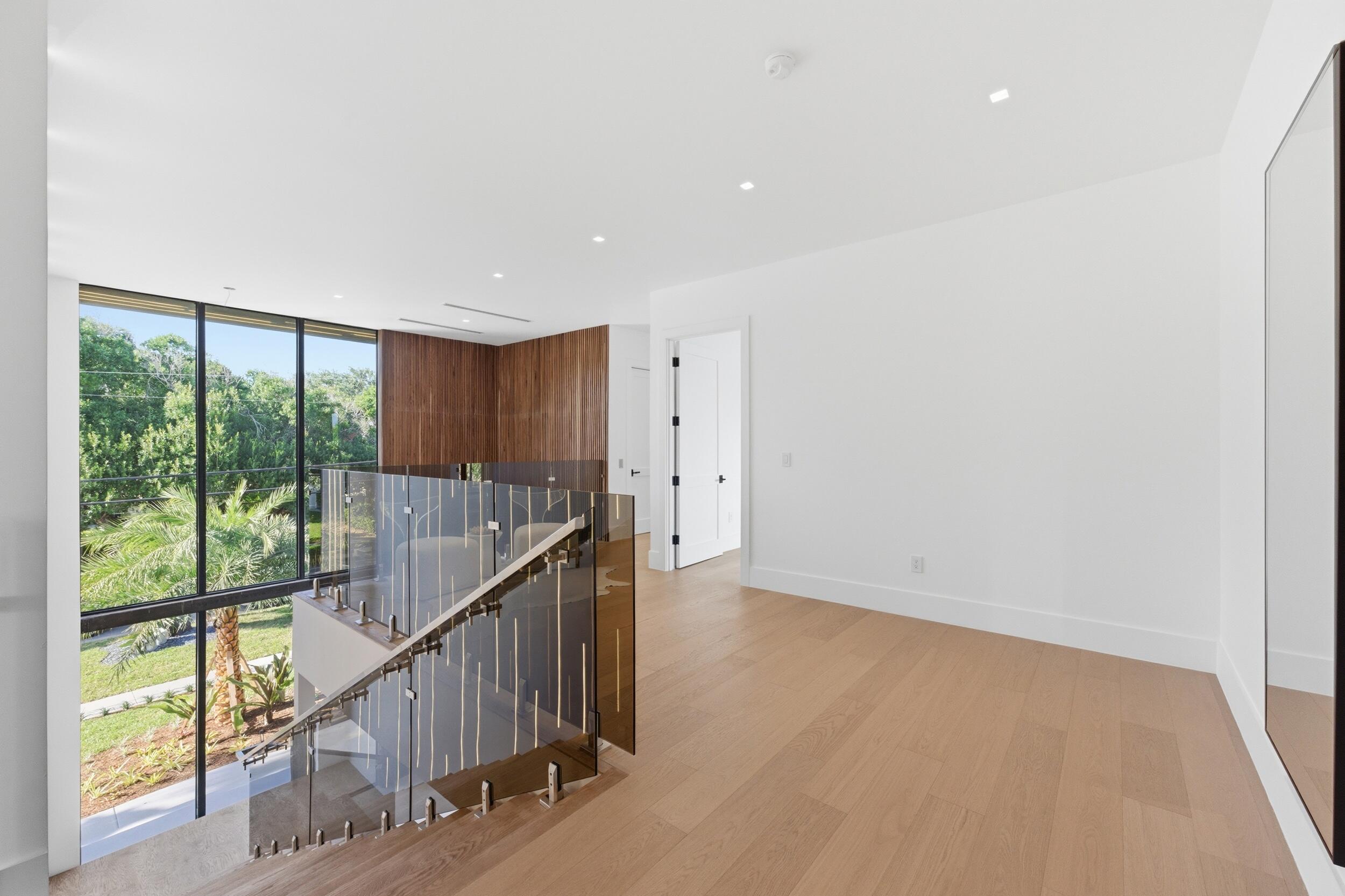 2360 NE 49th Street