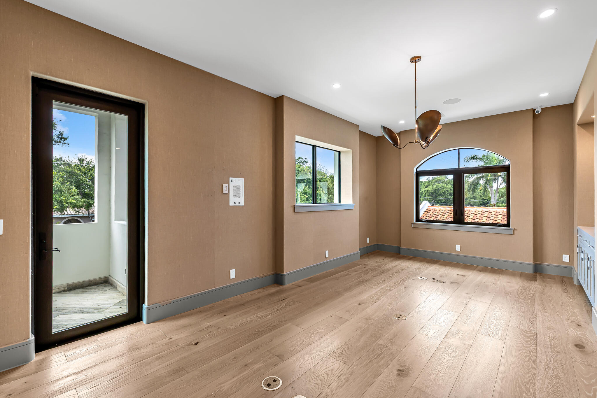 2300 NE 34th Court