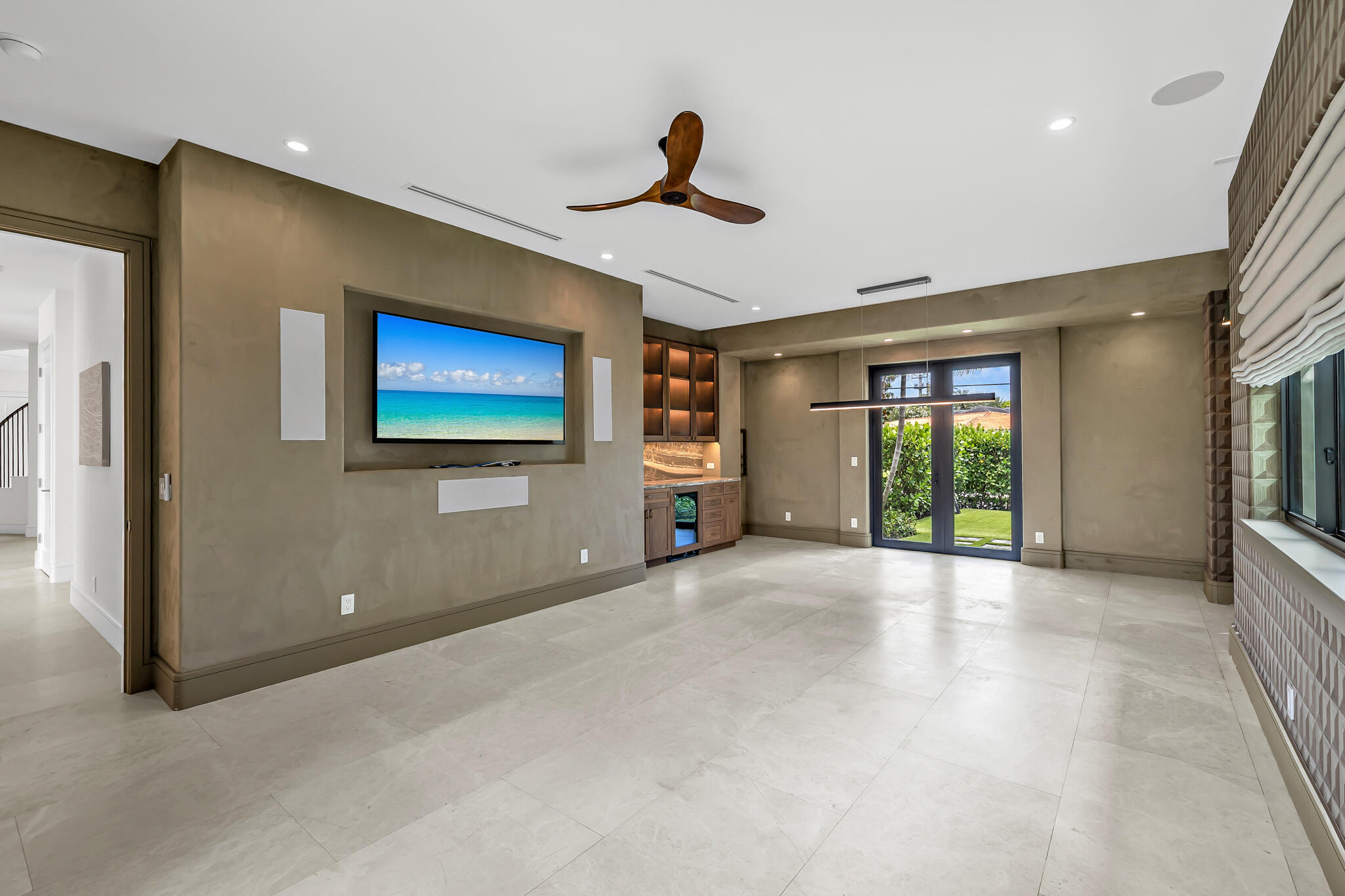 2300 NE 34th Court