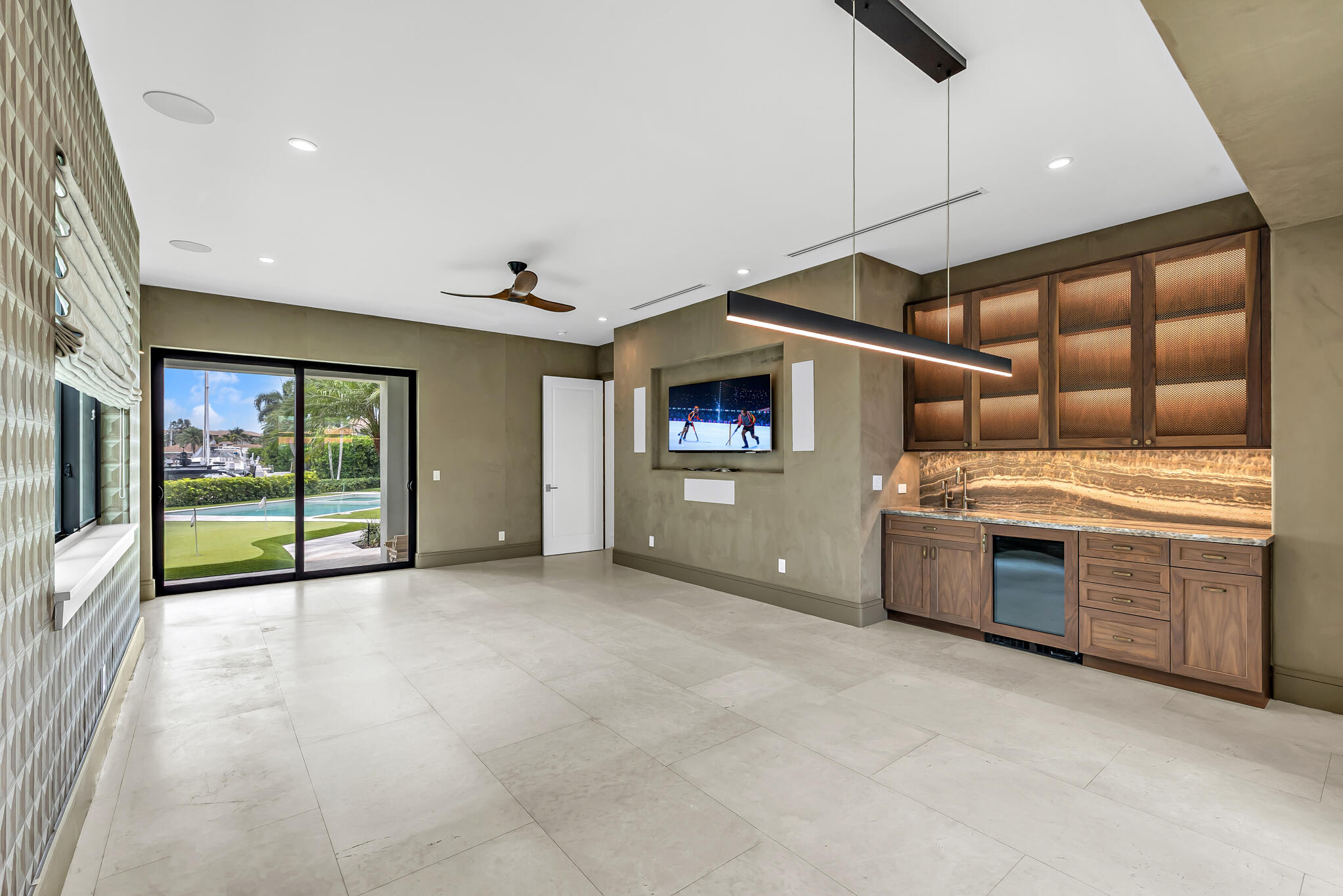 2300 NE 34th Court