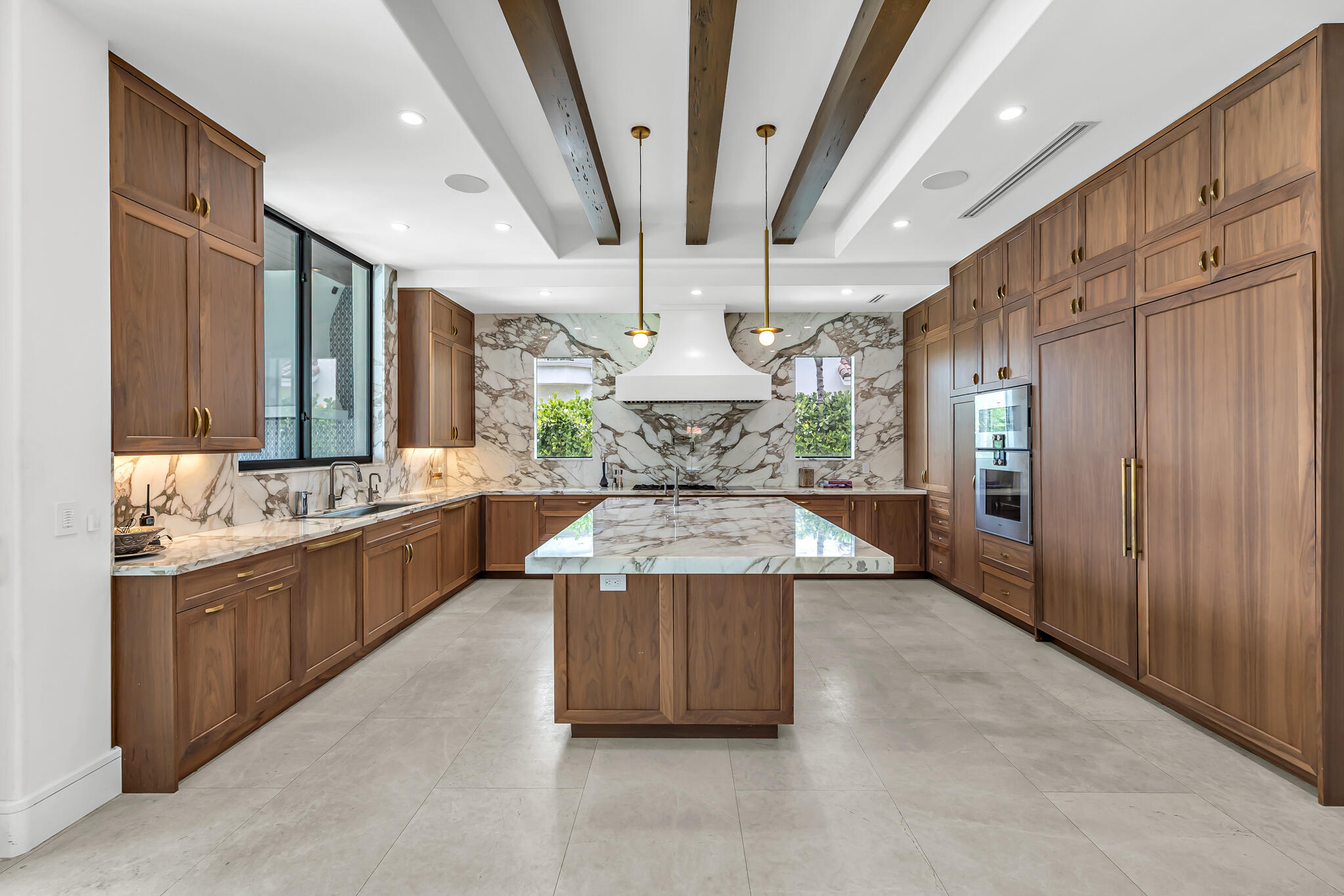 2300 NE 34th Court