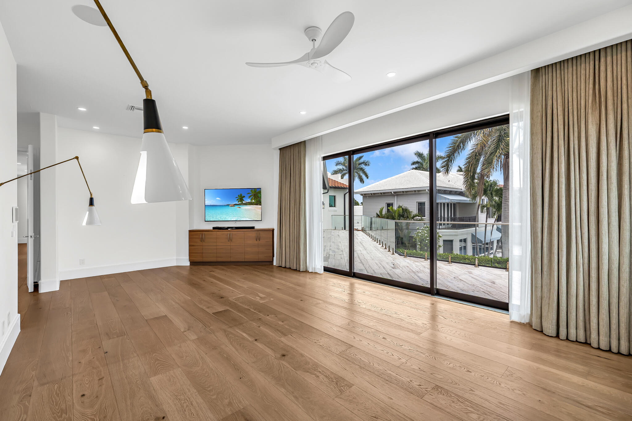 2300 NE 34th Court