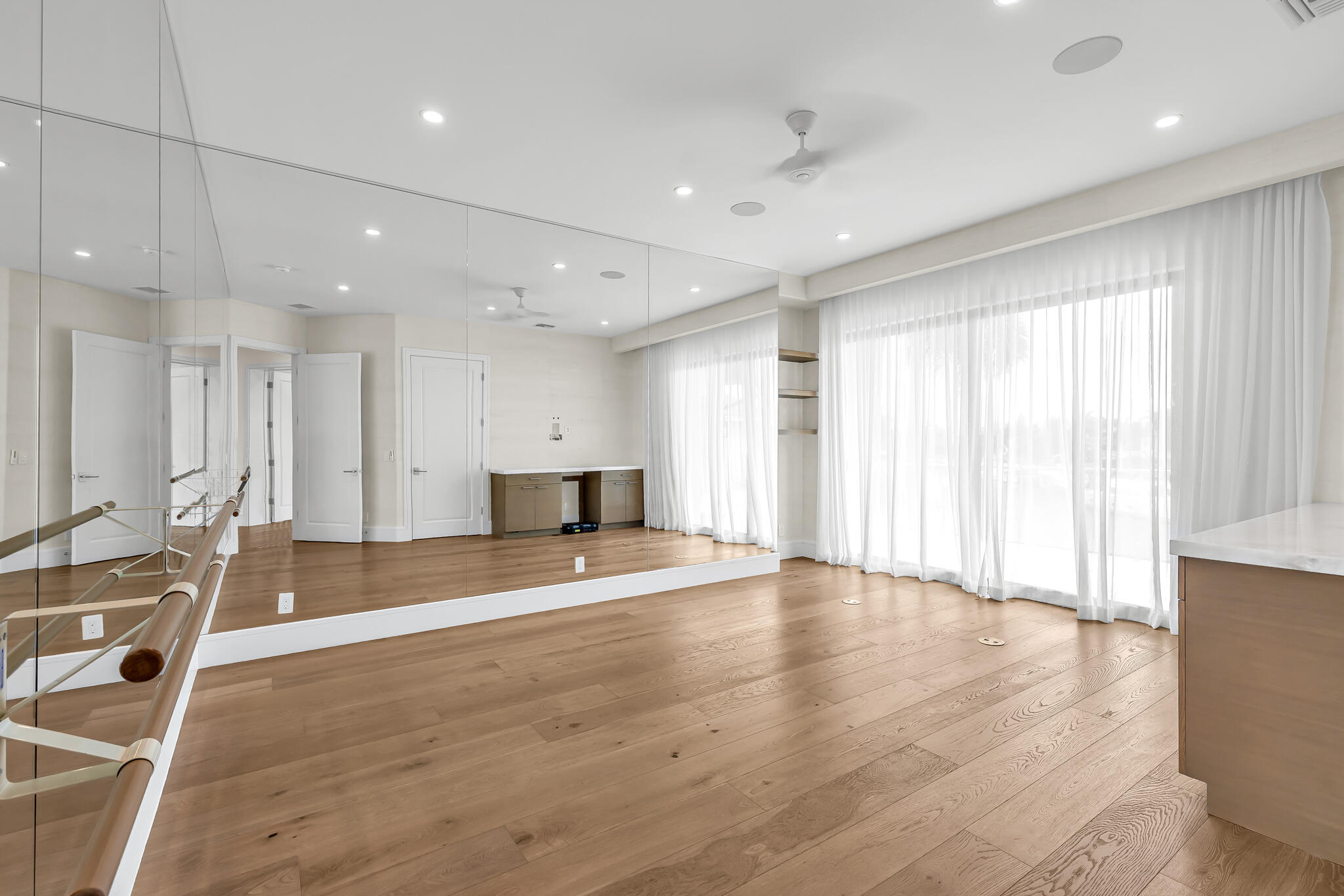 2300 NE 34th Court