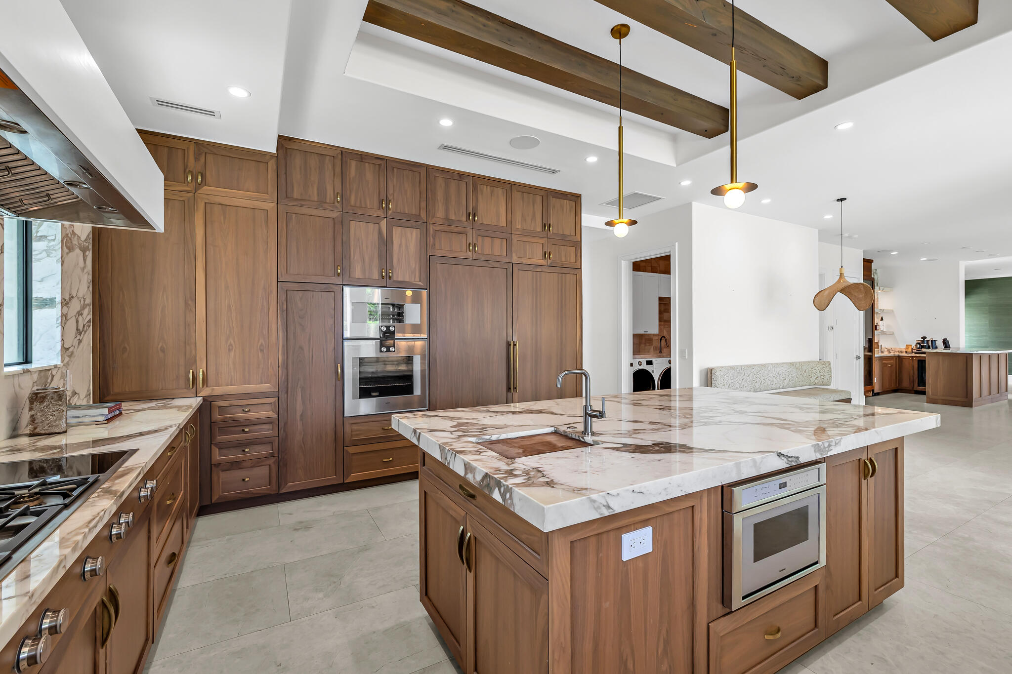 2300 NE 34th Court