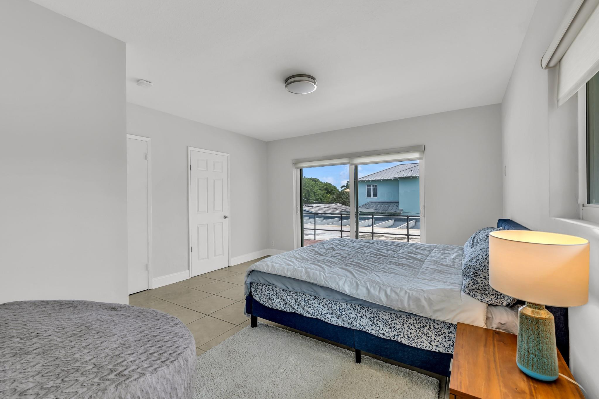 2812 NE 27th Street