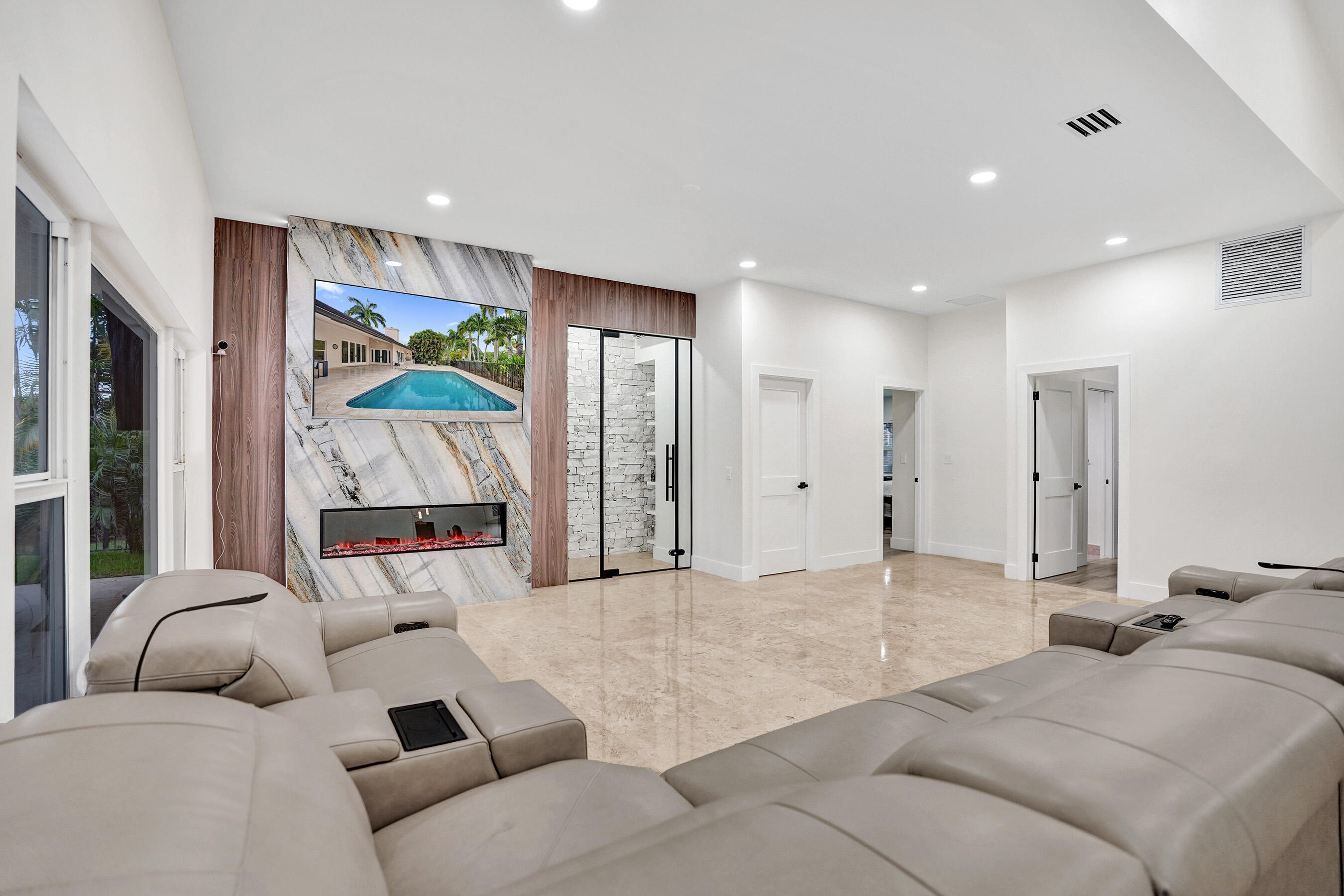 10630 Boca Woods Lane