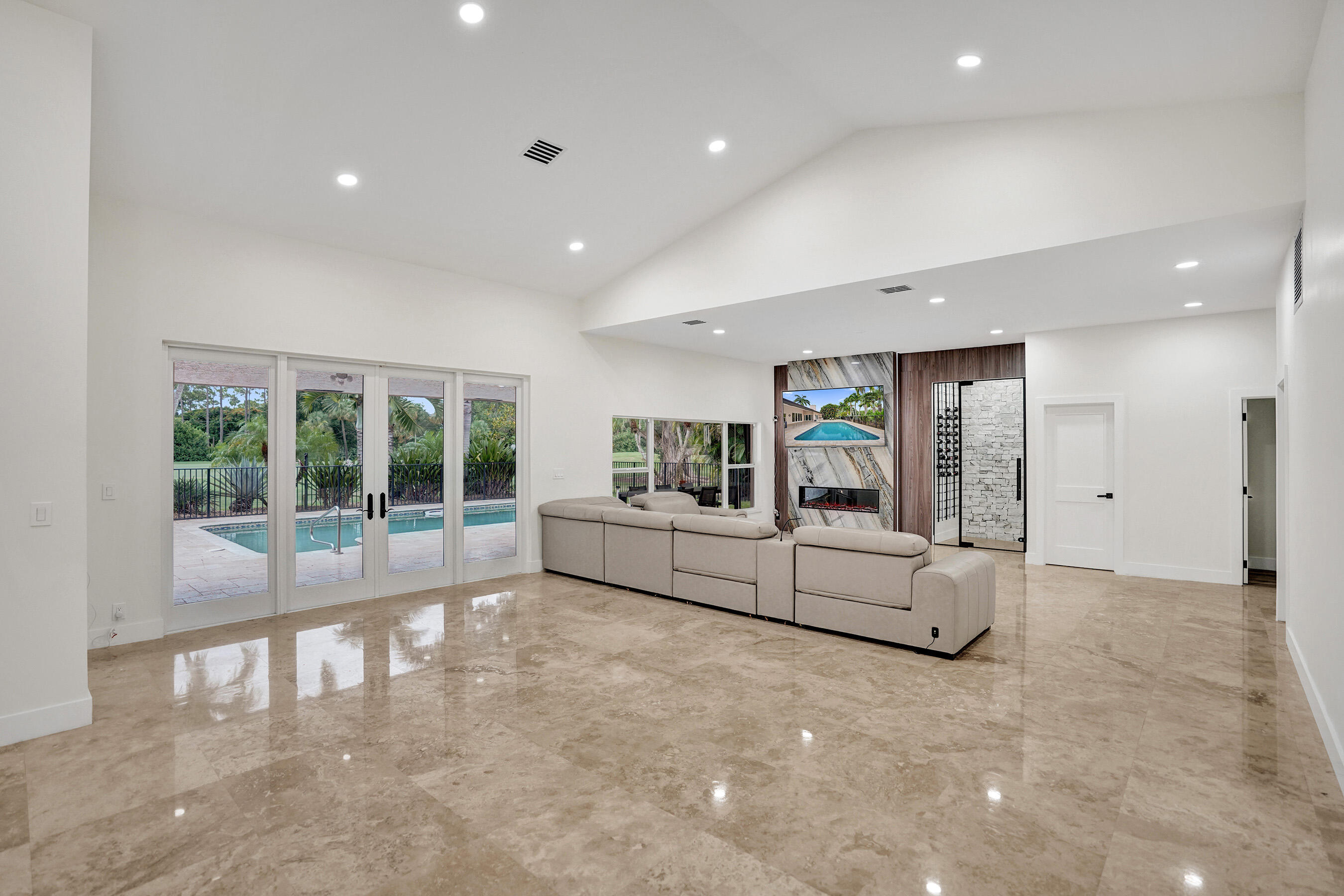 10630 Boca Woods Lane